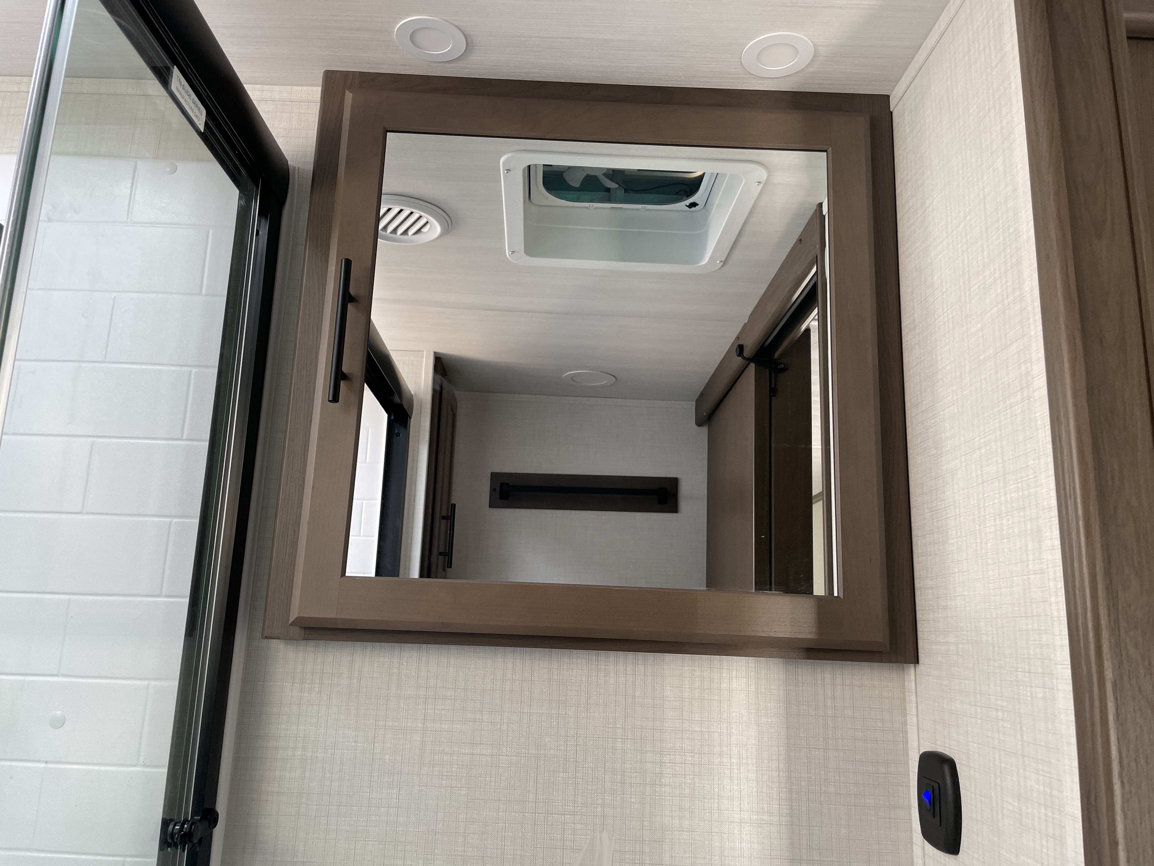 2027 Keystone Cougar 320RDS - Image 18