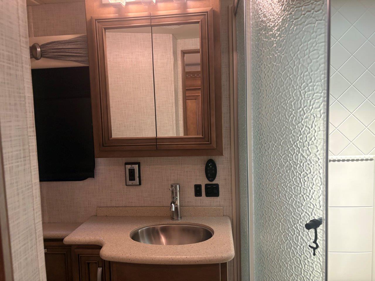 2021 Newmar Bay Star 3401 - Image 18