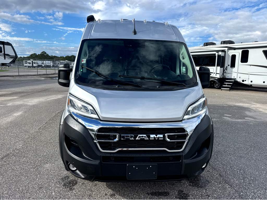 2027 THOR MOTOR COACH SEQUENCE 20L - Image 2