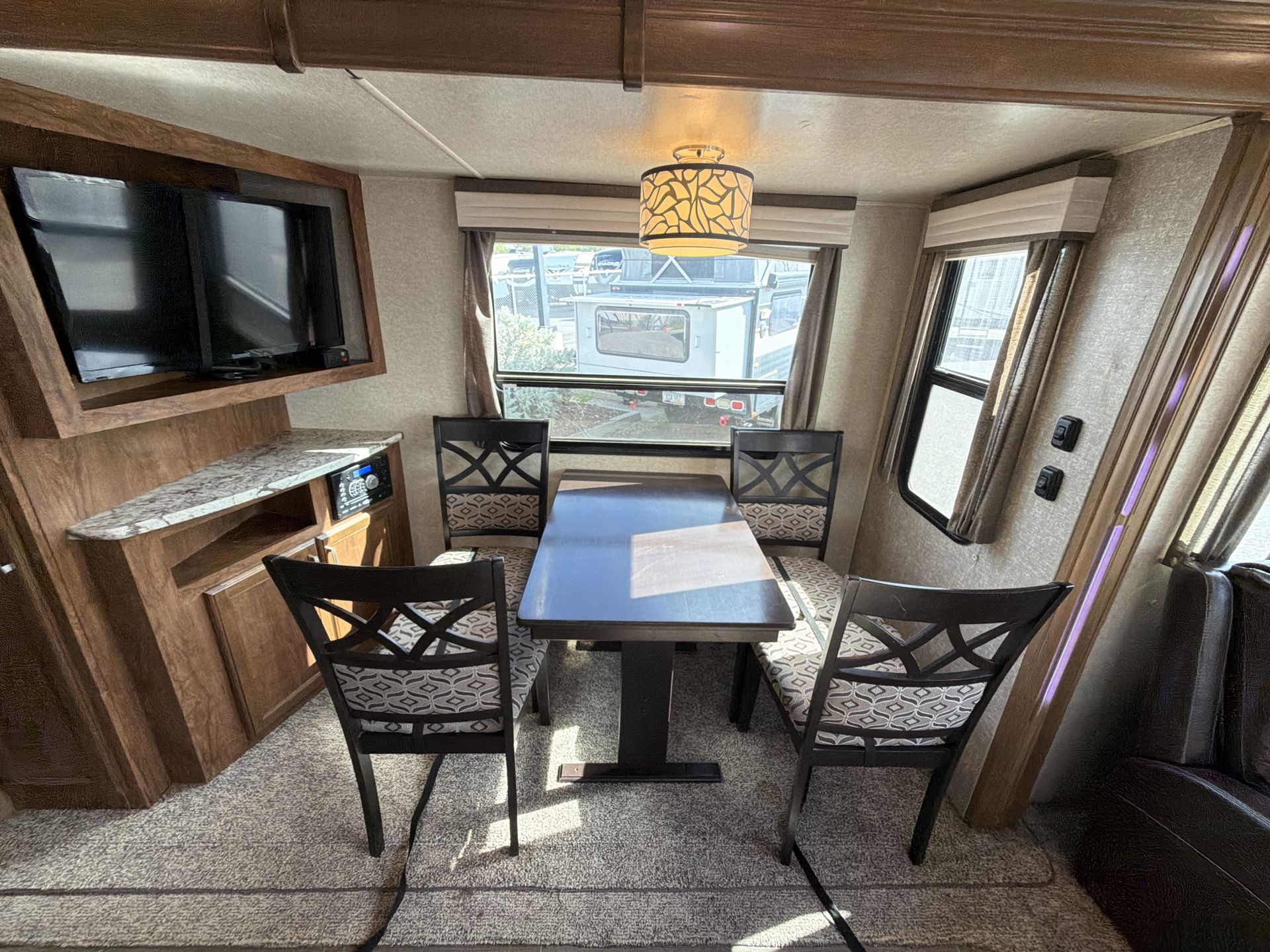 2018 Heartland Sundance XLT SD XLT 289 TS - Image 31