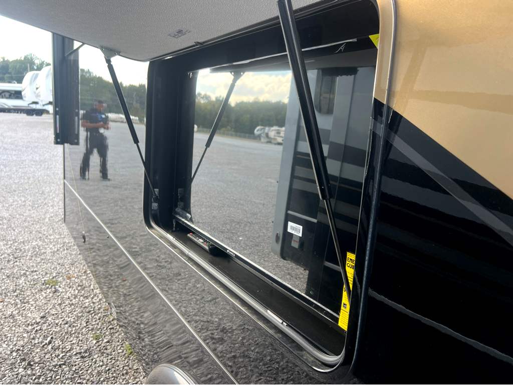 2027 JAYCO PINNACLE 39FBRL - Image 5