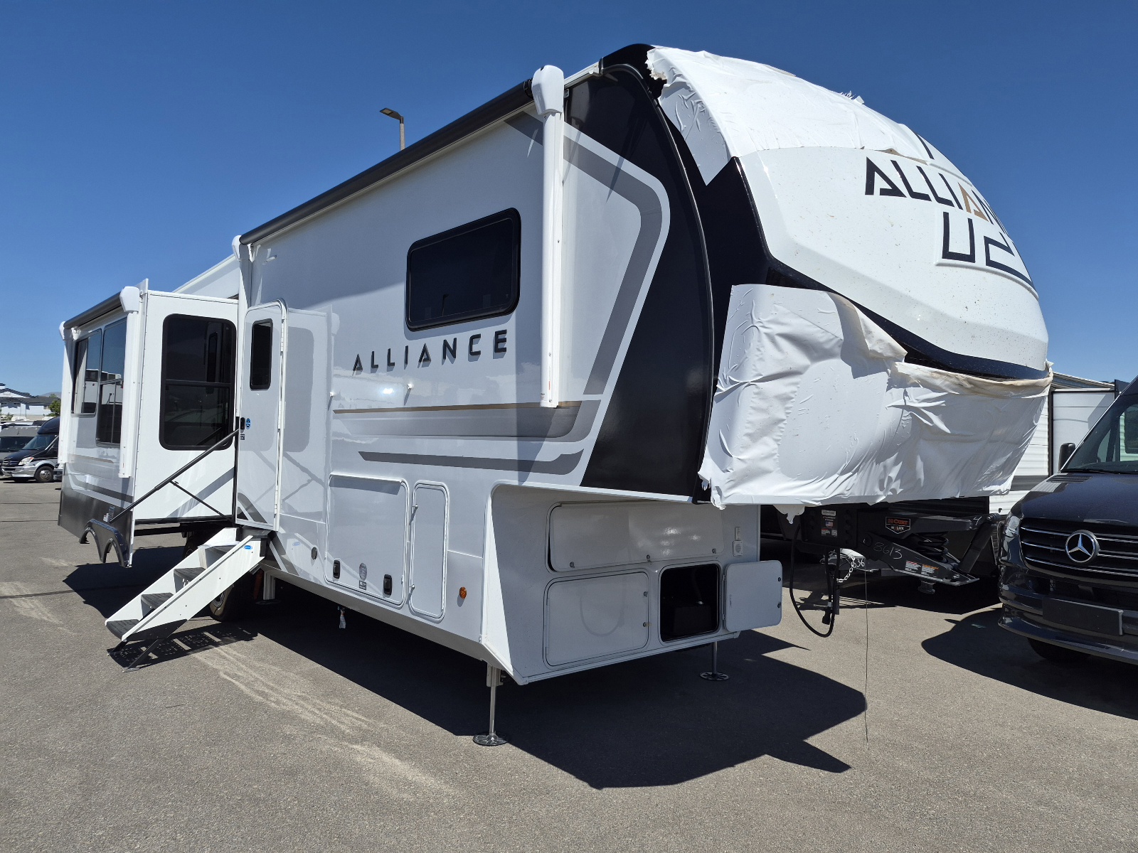 2027 Alliance RV Paradigm 310RL - Image 1