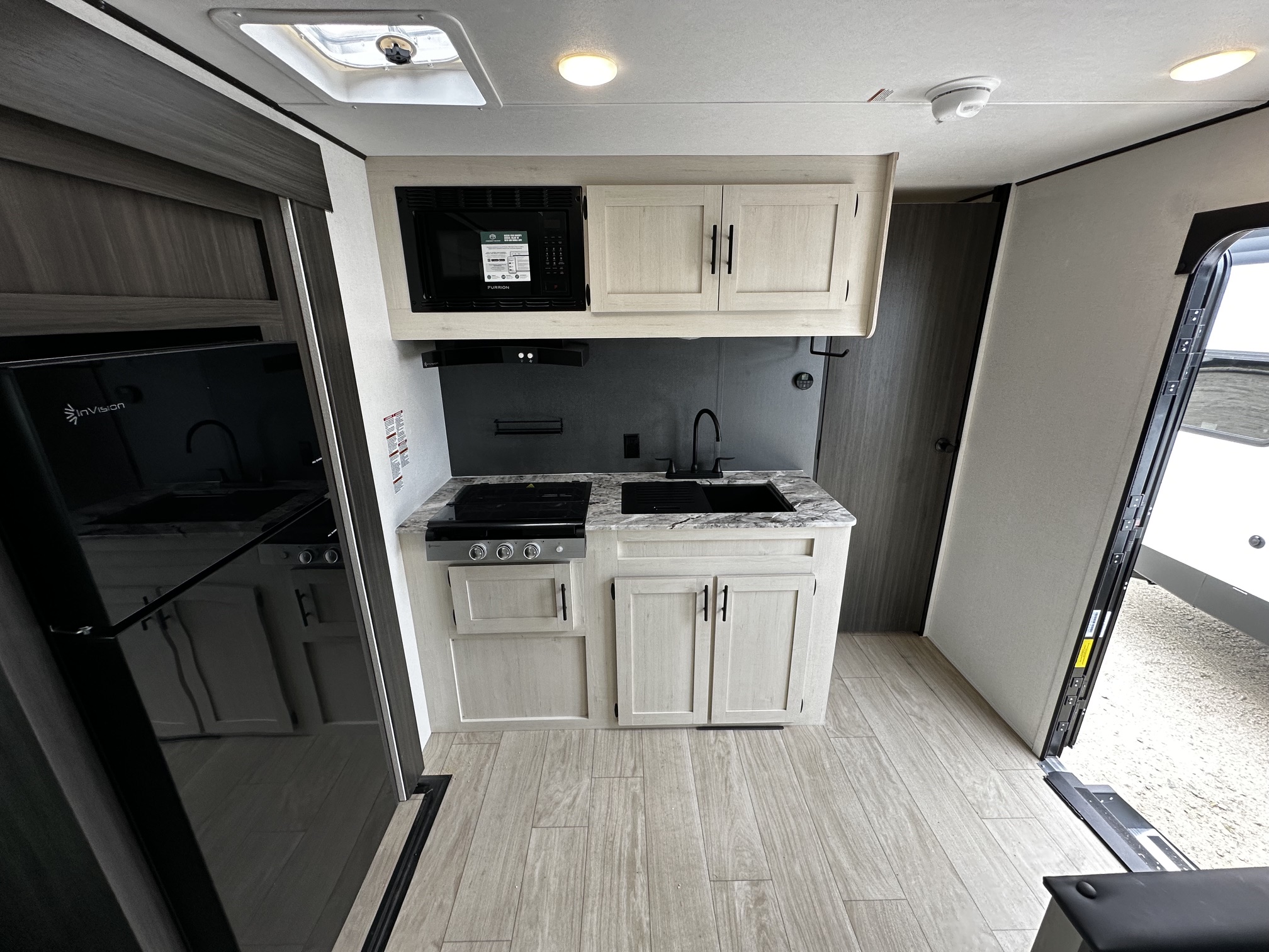 2027 Coachmen Shasta I-5 Edition 525RS - Image 13