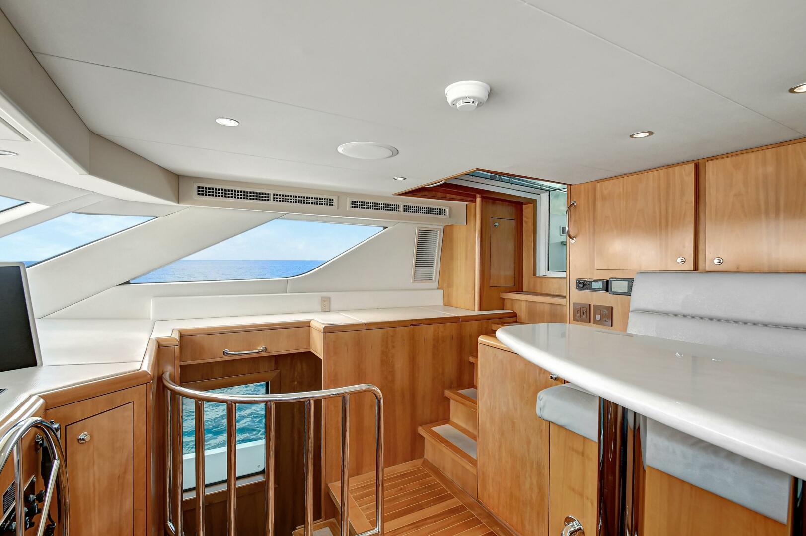 2005 Hatteras - Image 20