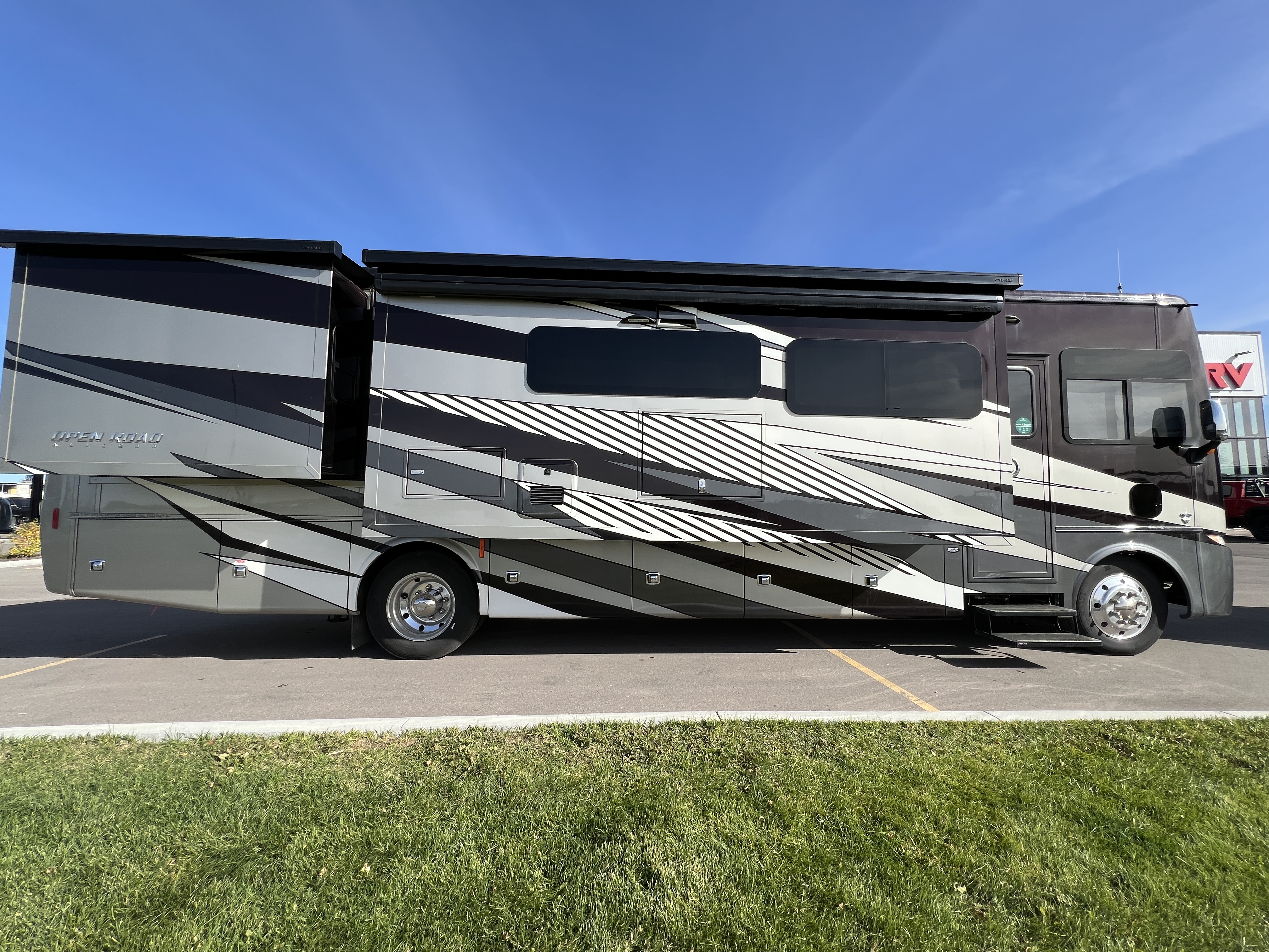 2025 Tiffin Open Road Allegro 34 PA - Image 11