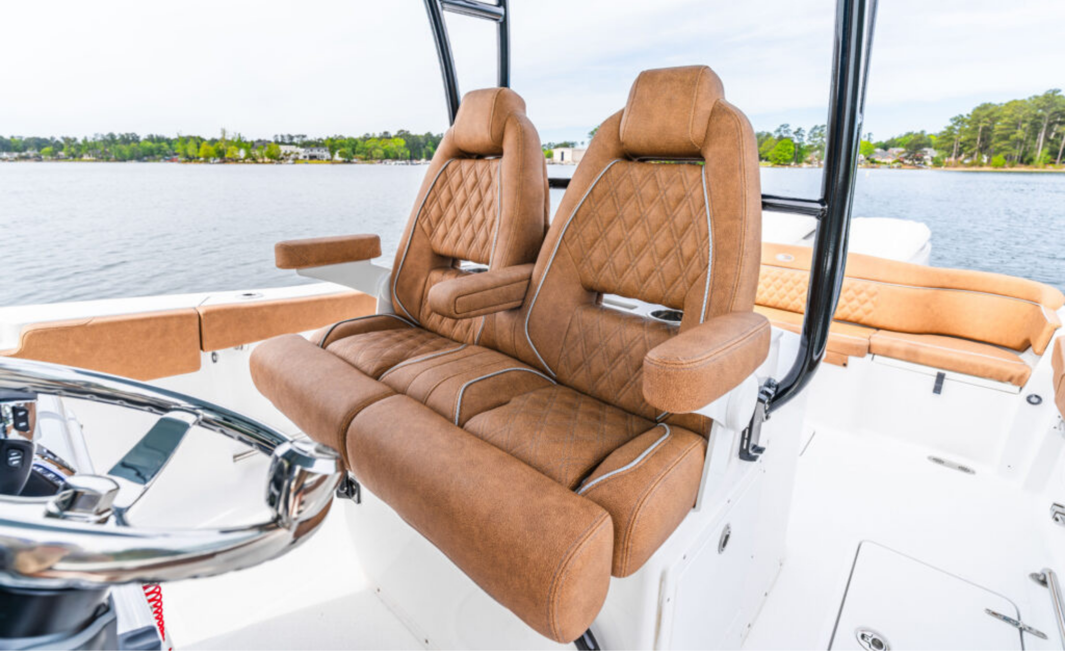 2027 SEA HUNT ULTRA 305SE - Image 24
