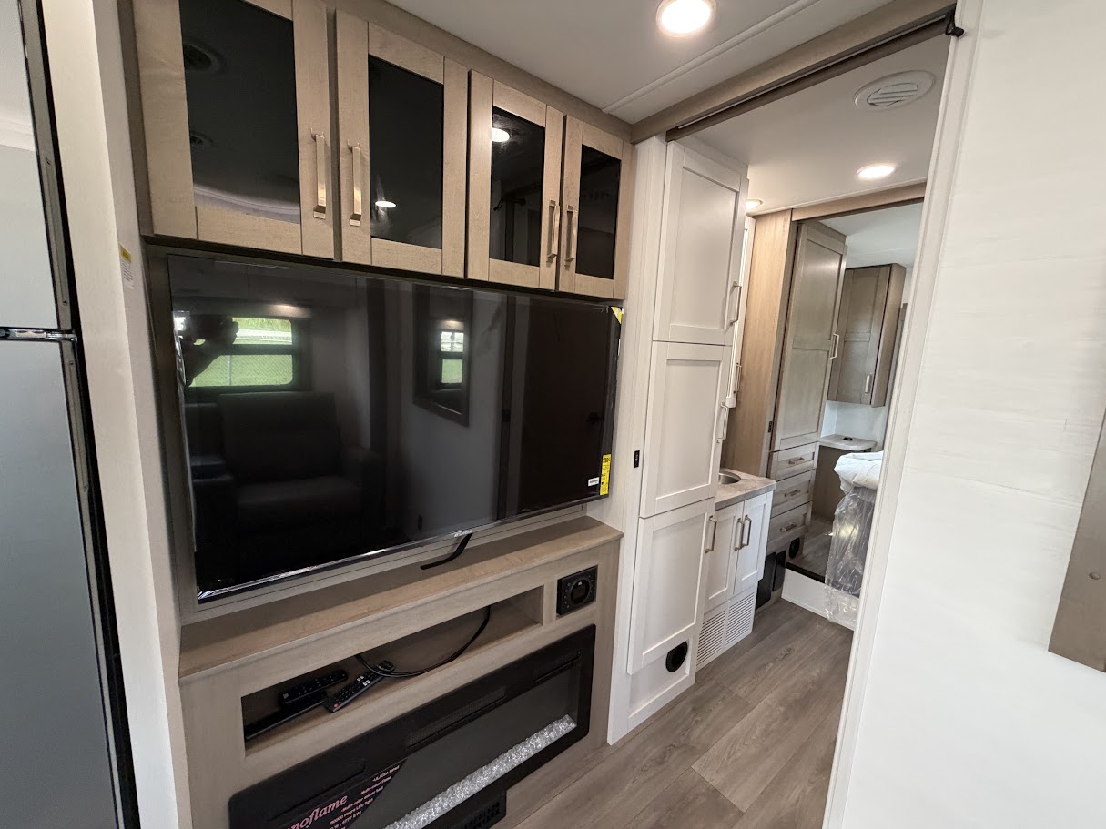 2027 JAYCO GREYHAWK 30Z - Image 24