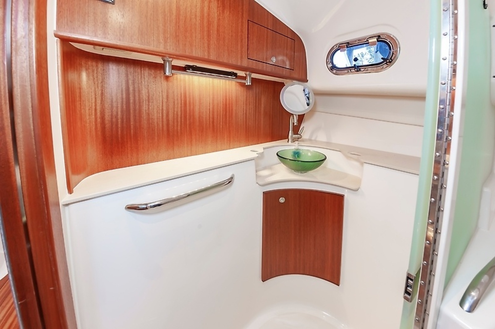 2015 PURSUIT 385 OS Base - Image 42