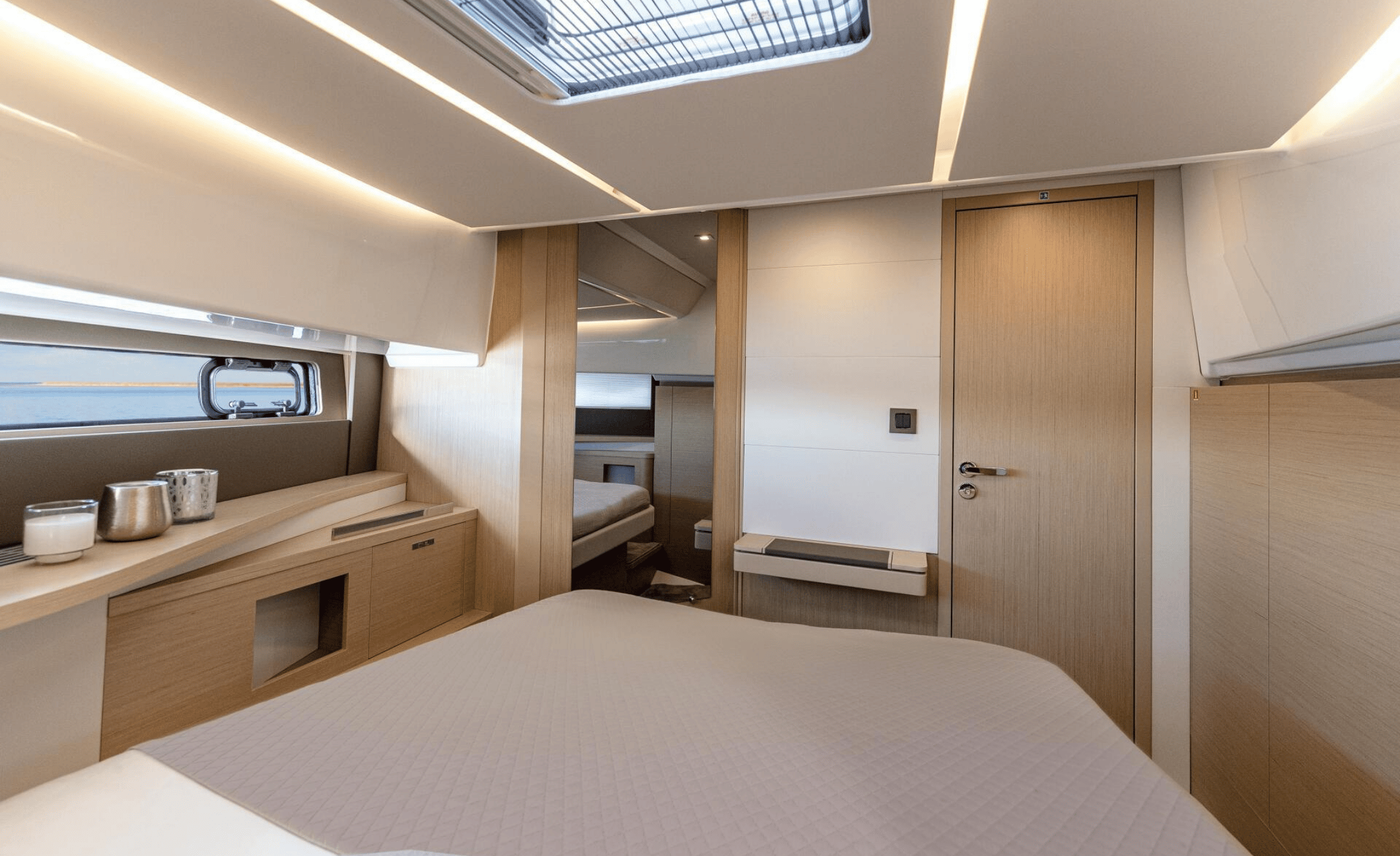 2027 Jeanneau DB/37 IB - Image 21