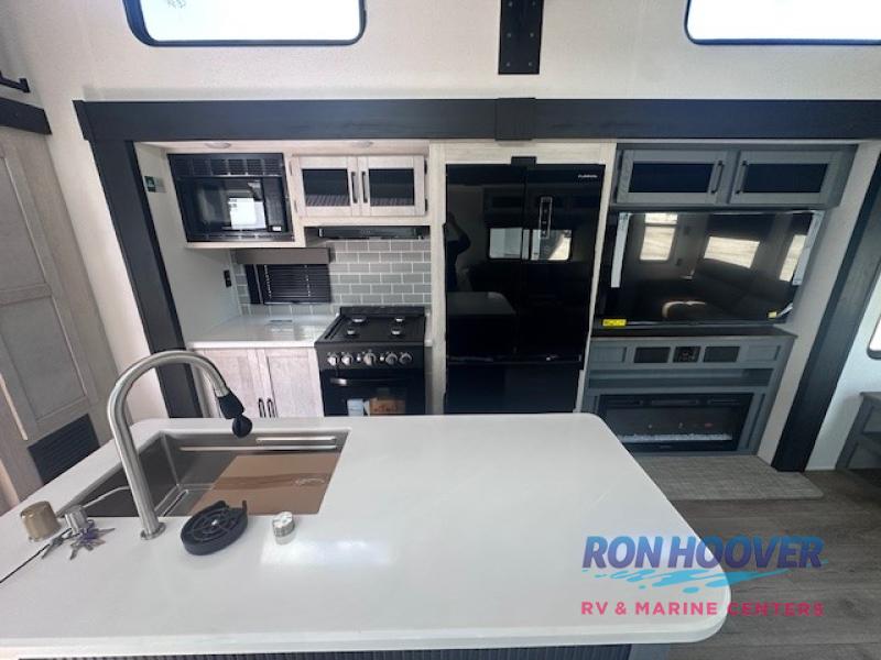 2026 PALOMINO 402LFT - Image 10