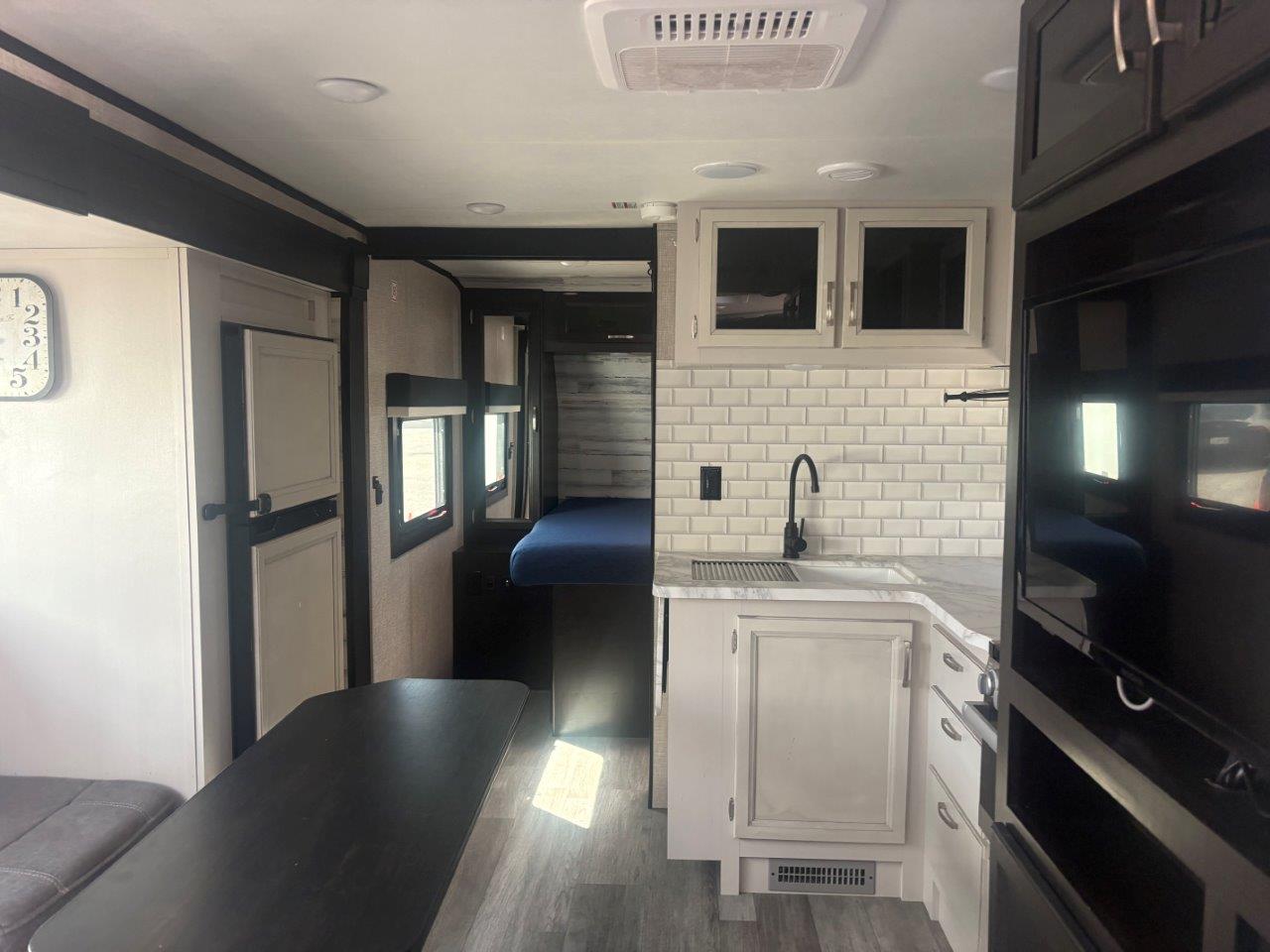 2023 Jayco Jay Feather 24BH - Image 9