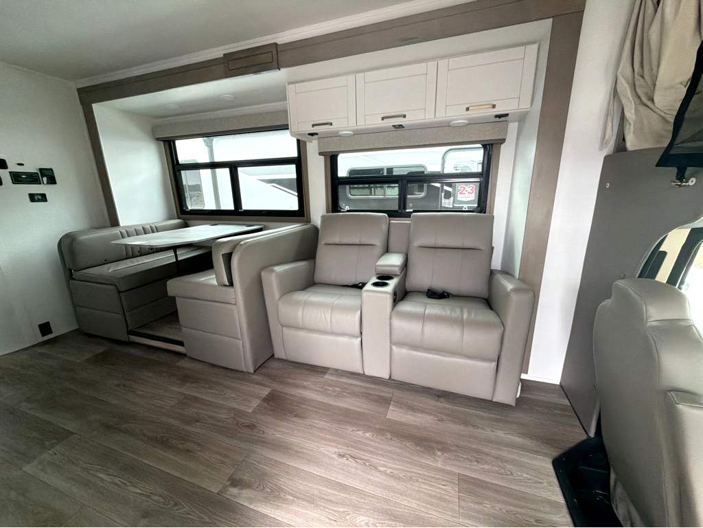 2027 ENTEGRA COACH ODYSSEY 29V - Image 17