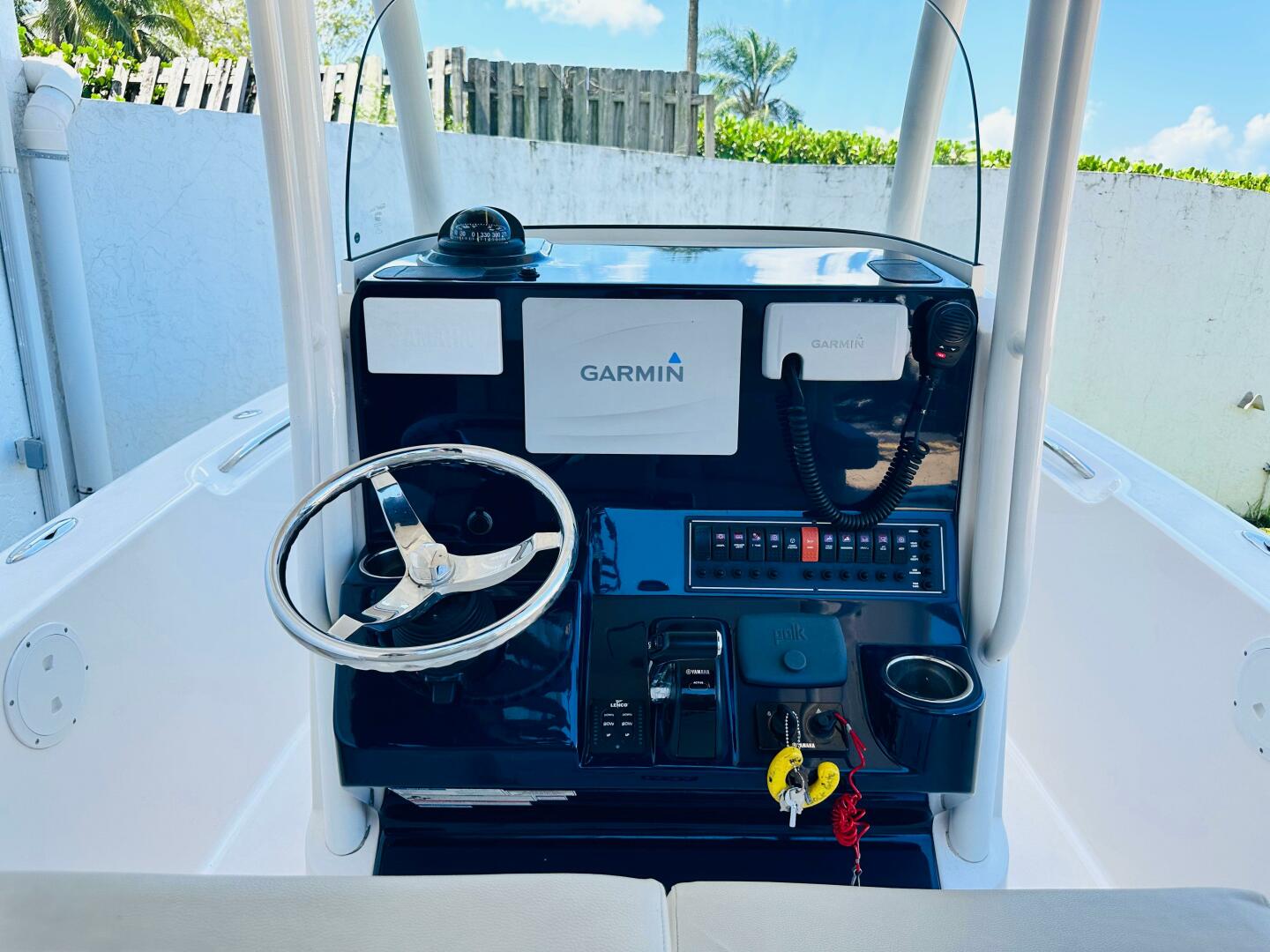 2016 PURSUIT C 238 Center Console Base - Image 45