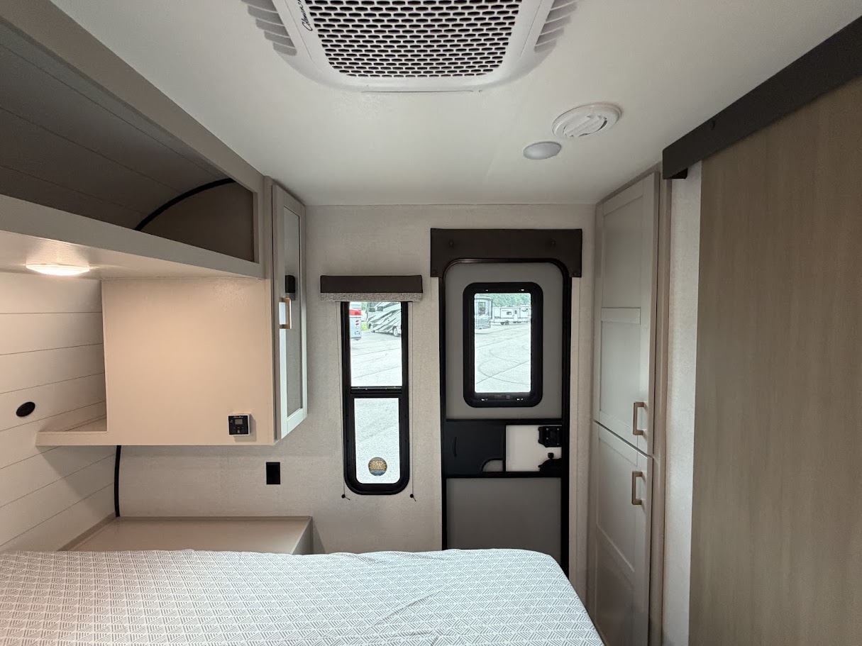 2027 JAYCO JAY FLIGHT 333BTS - Image 44