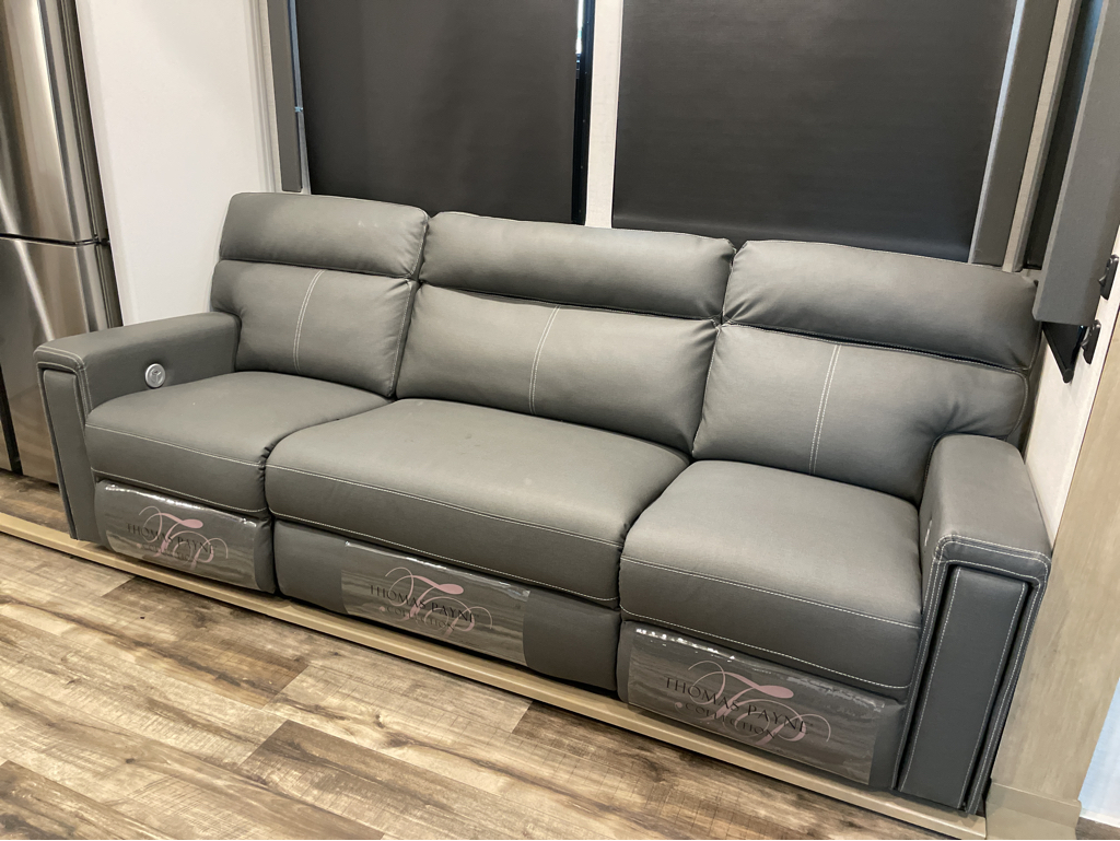 2022 Keystone Raptor 351 - Image 7