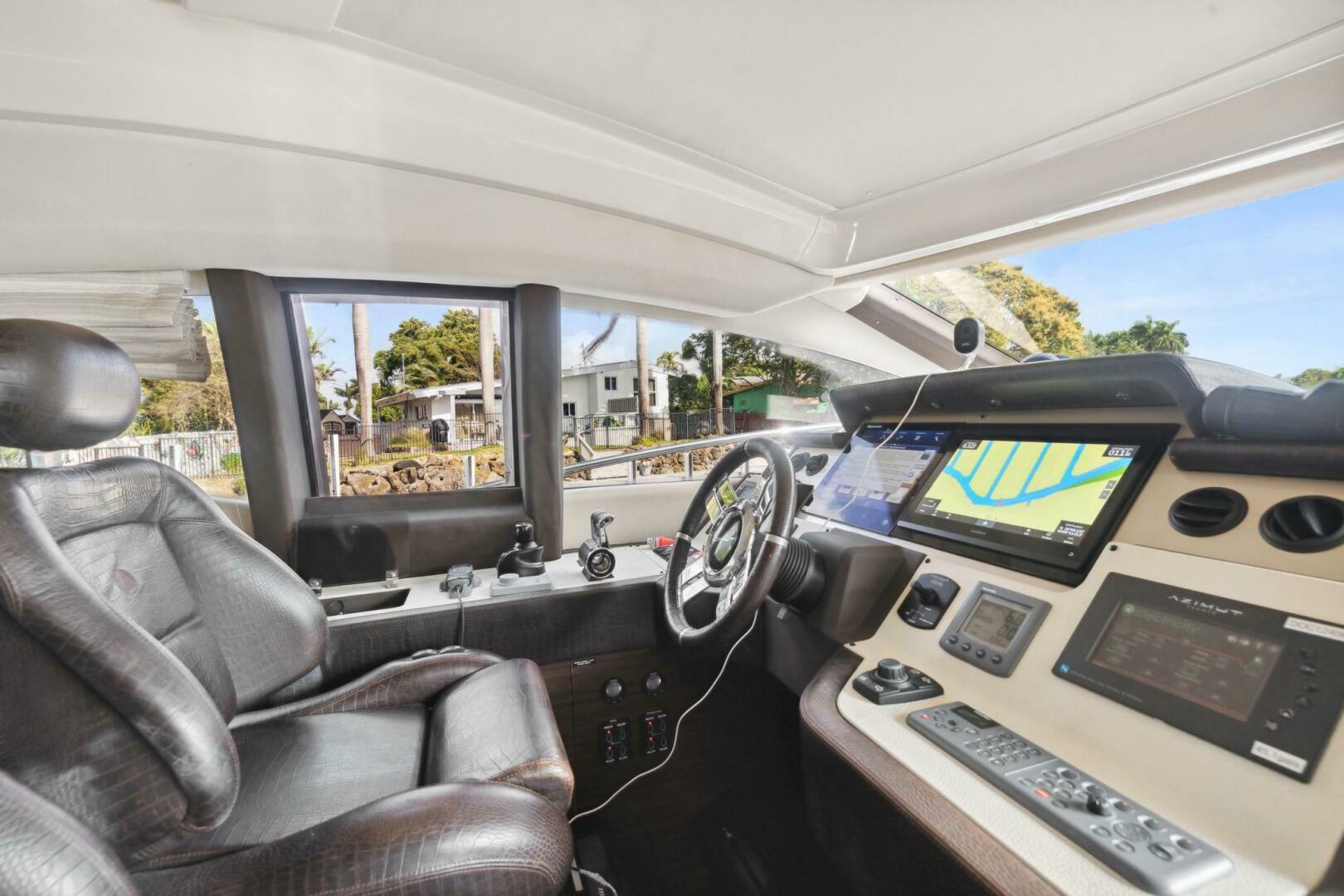 2013 Azimut 70 - Image 35