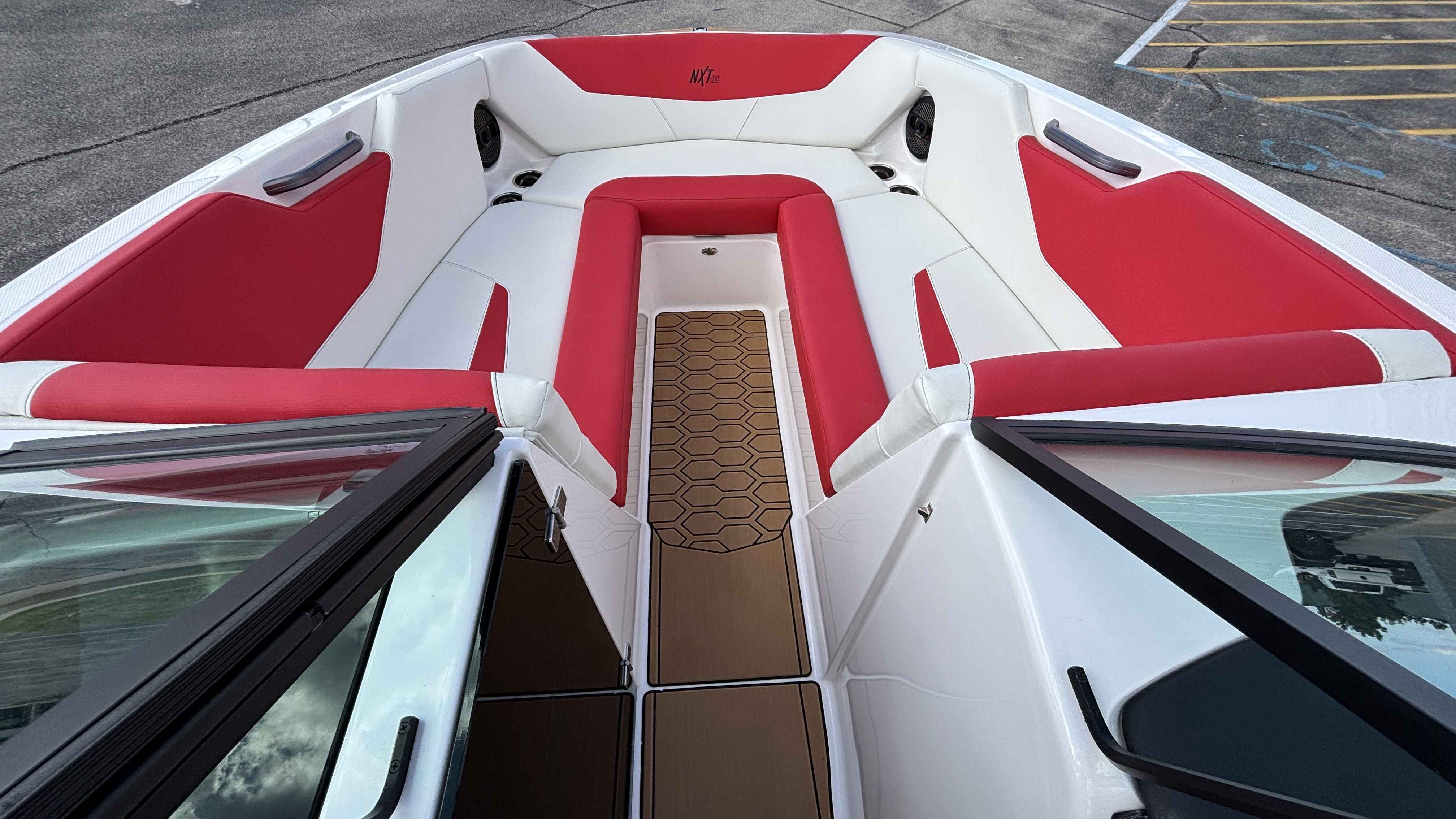 2023 MasterCraft NXT24 - Image 20