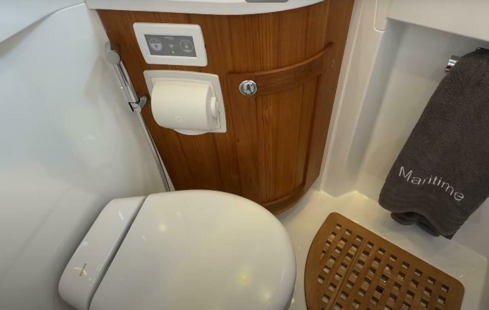 2025 Targa 37 Flybridge - Image 50