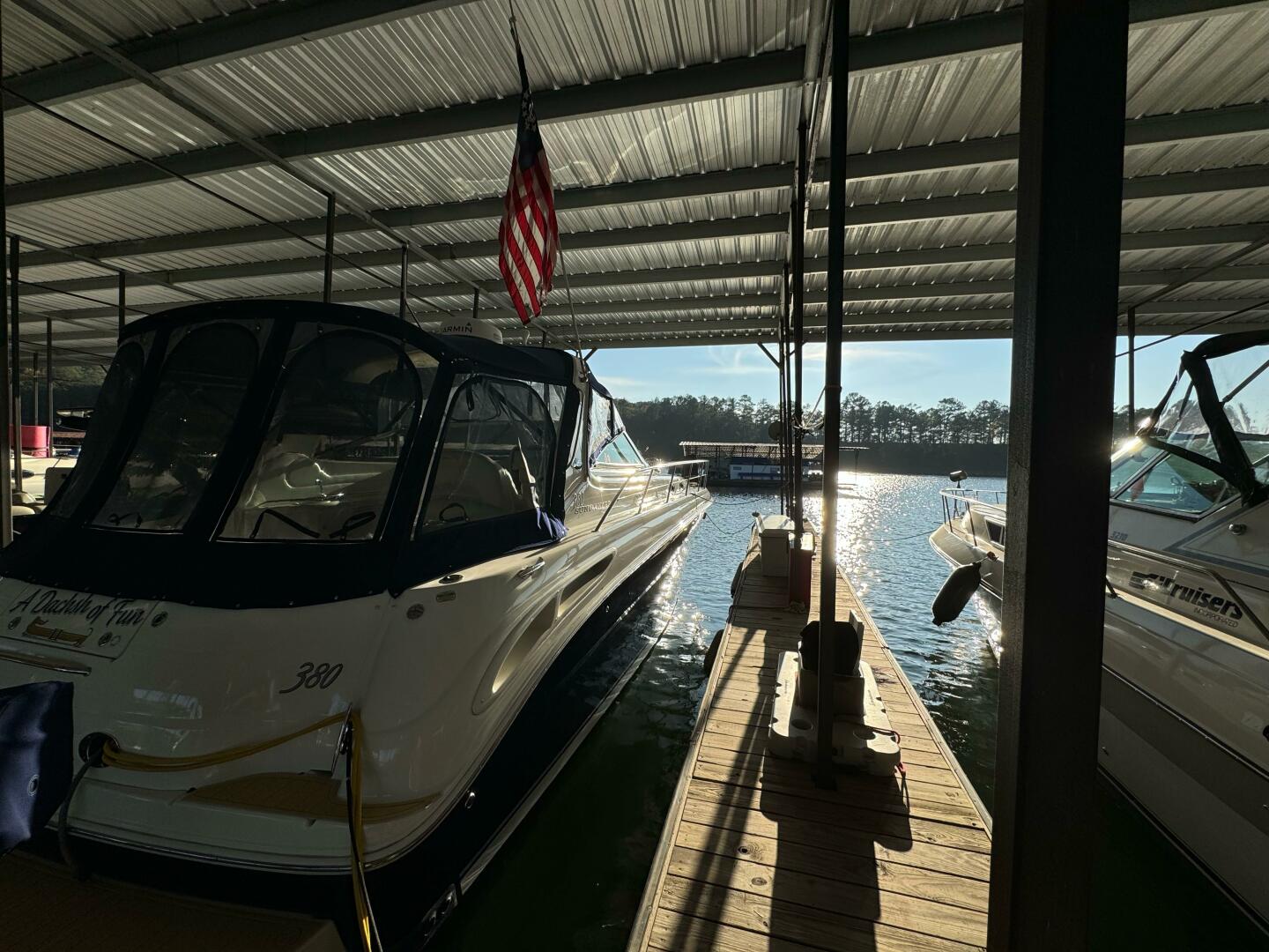 2004 Sea Ray 380 Sundancer - Image 13