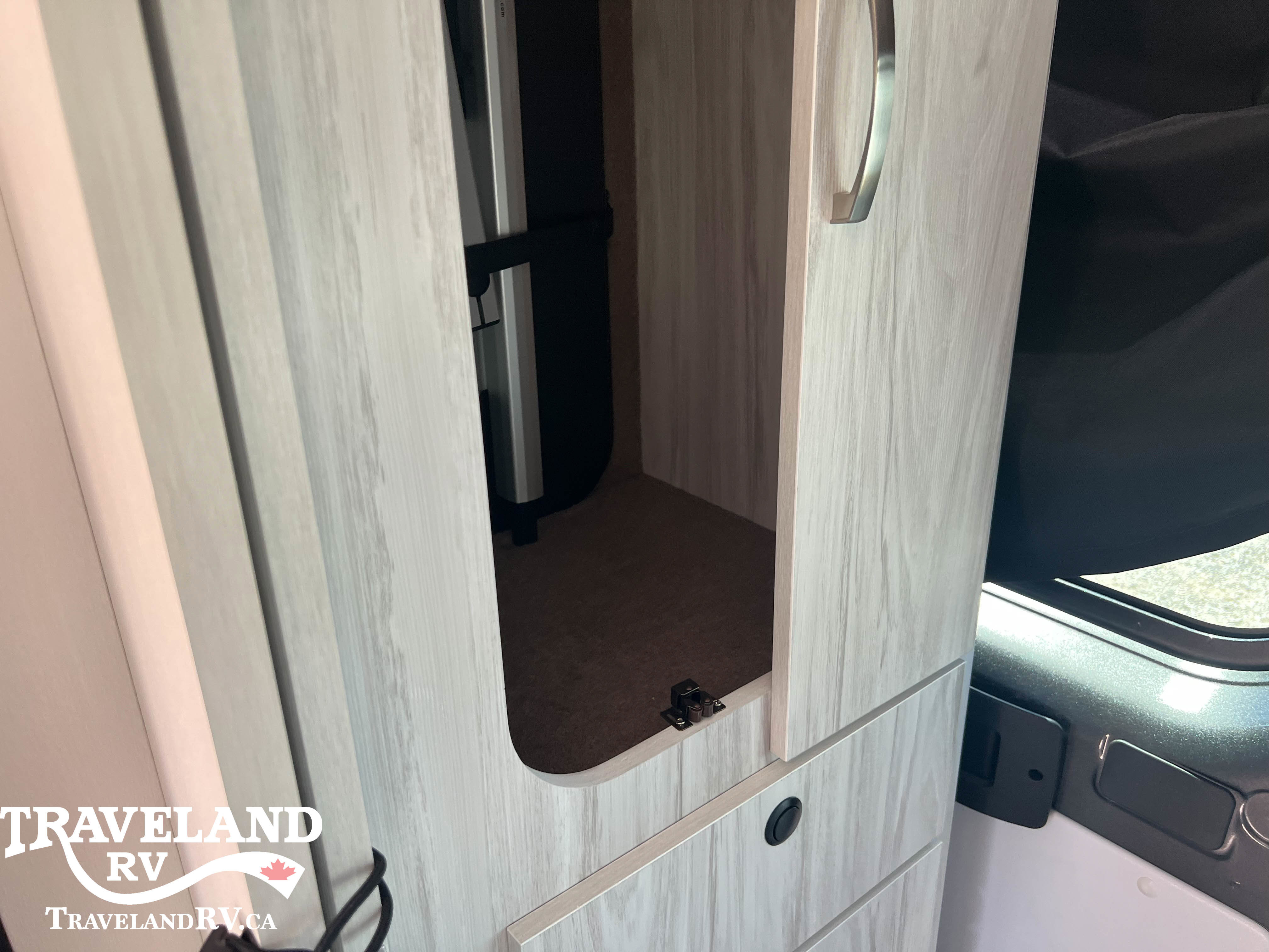 2025 Entegra Coach Arc 18C - Image 21