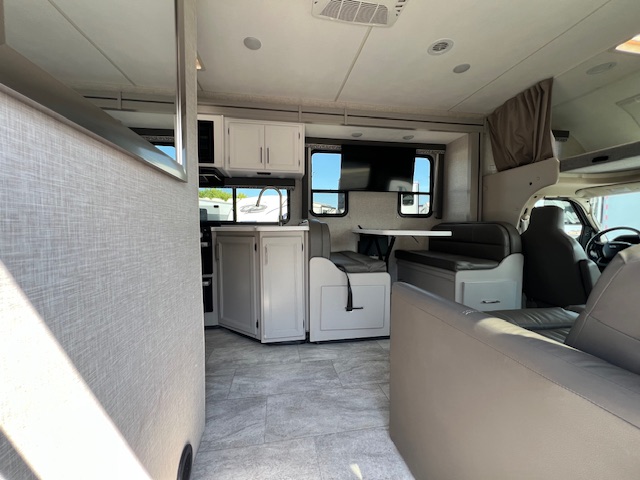 2025 Thor Motor Coach Quantum LC28 - Image 17