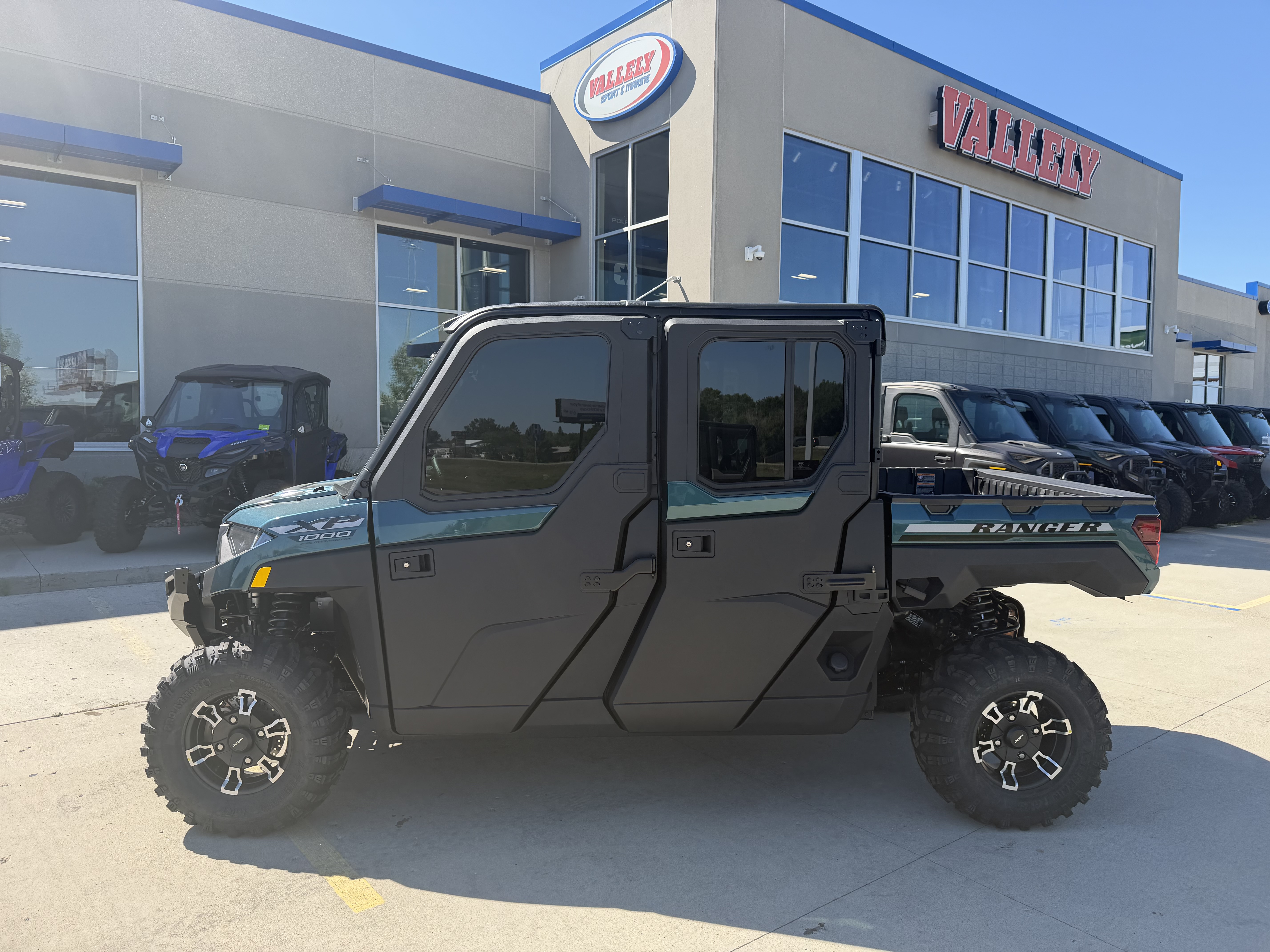 2027 Polaris Ranger Crew XP 1000 NorthStar Premium - Image 1