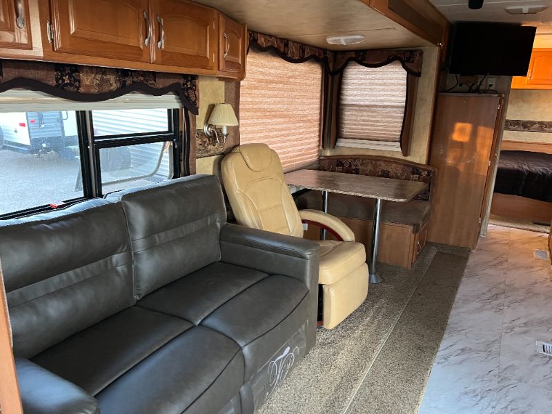 2008 Keystone Cougar 268RLS - Image 7