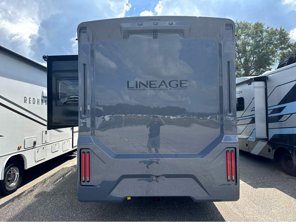 2027 Grand Design Lineage Series M 25FW - Image 5