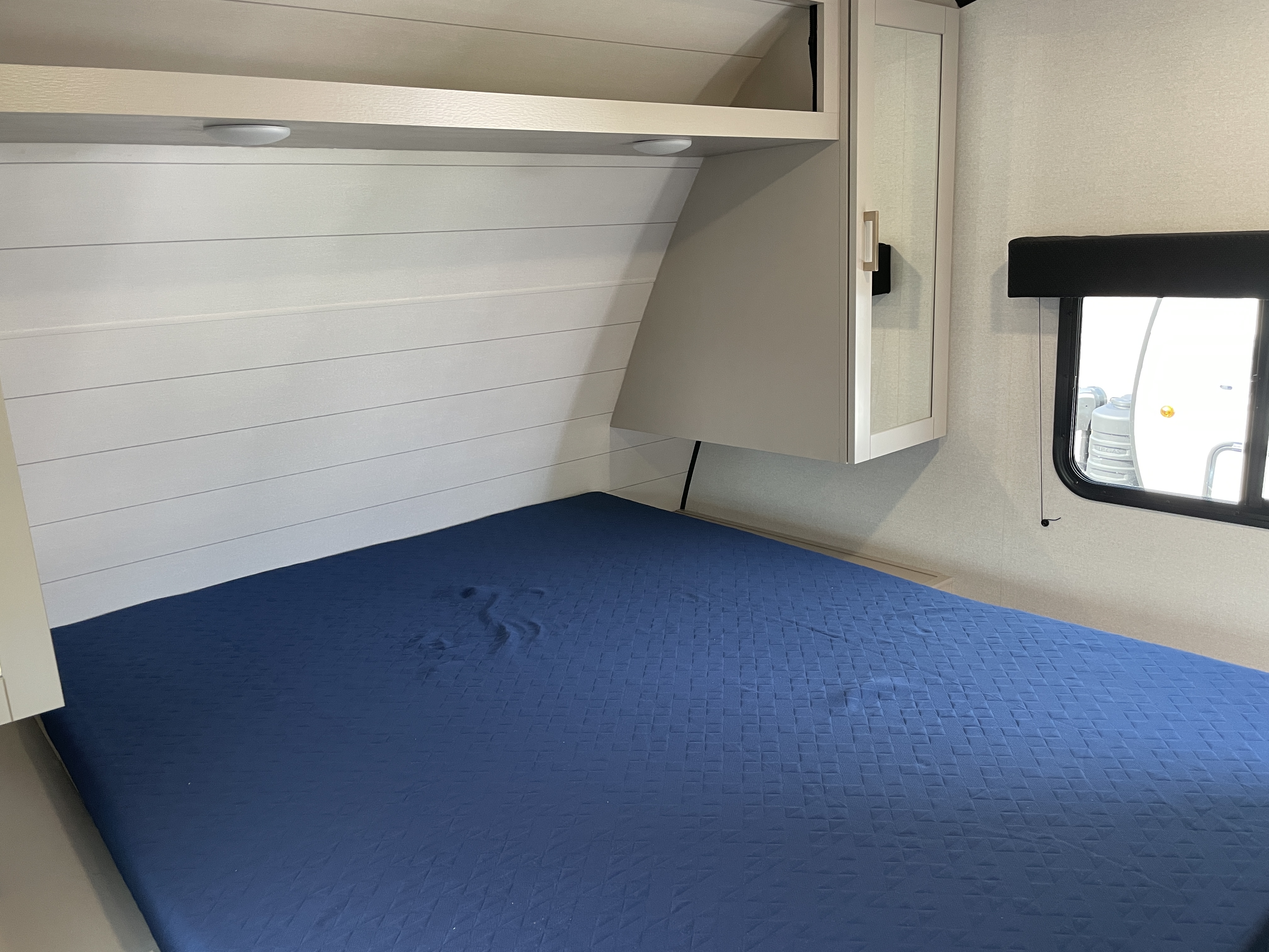 2027 Jayco Jay Feather SL 26BHSL - Image 25