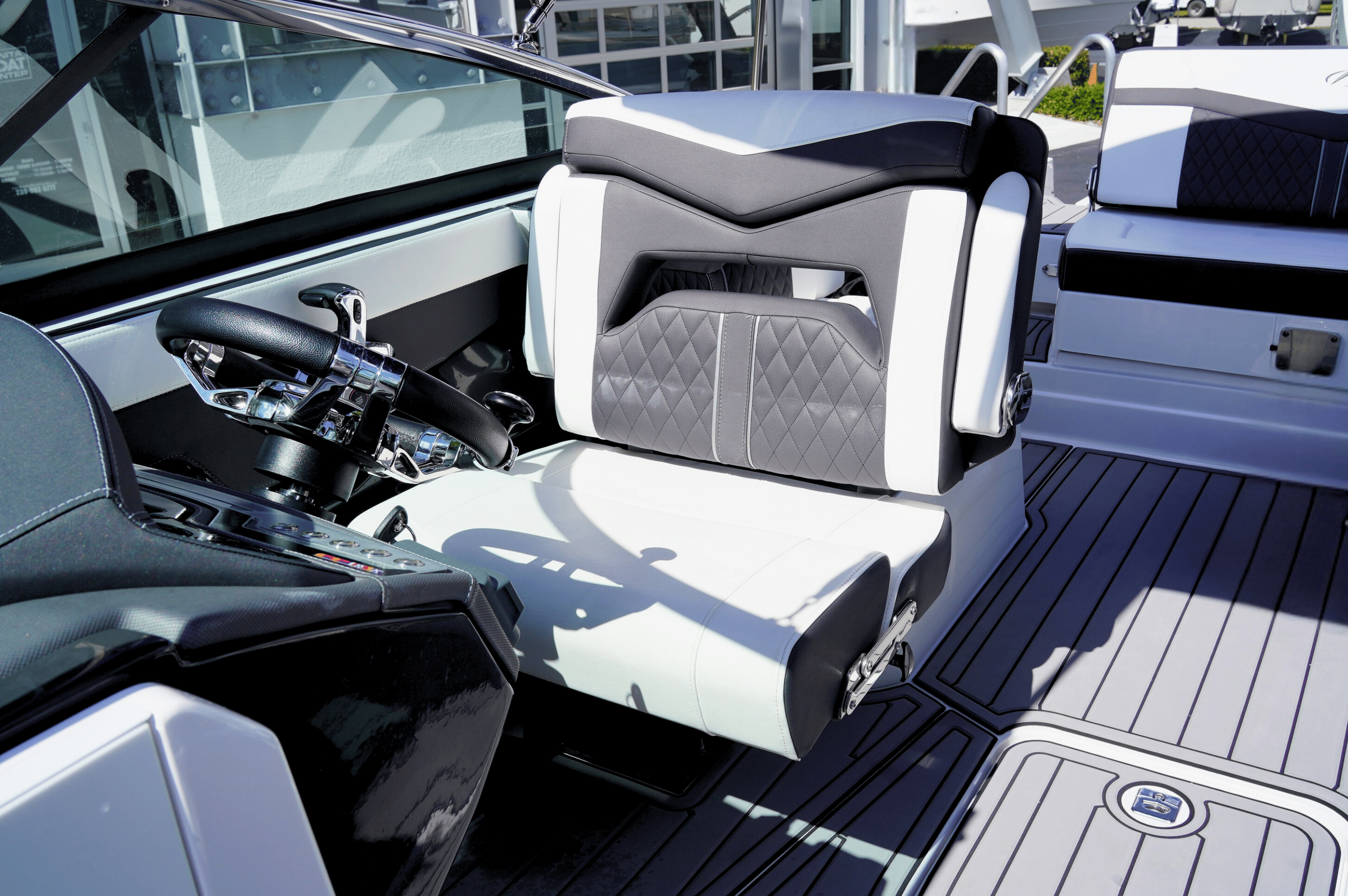2023 MONTEREY 275SS - Image 21