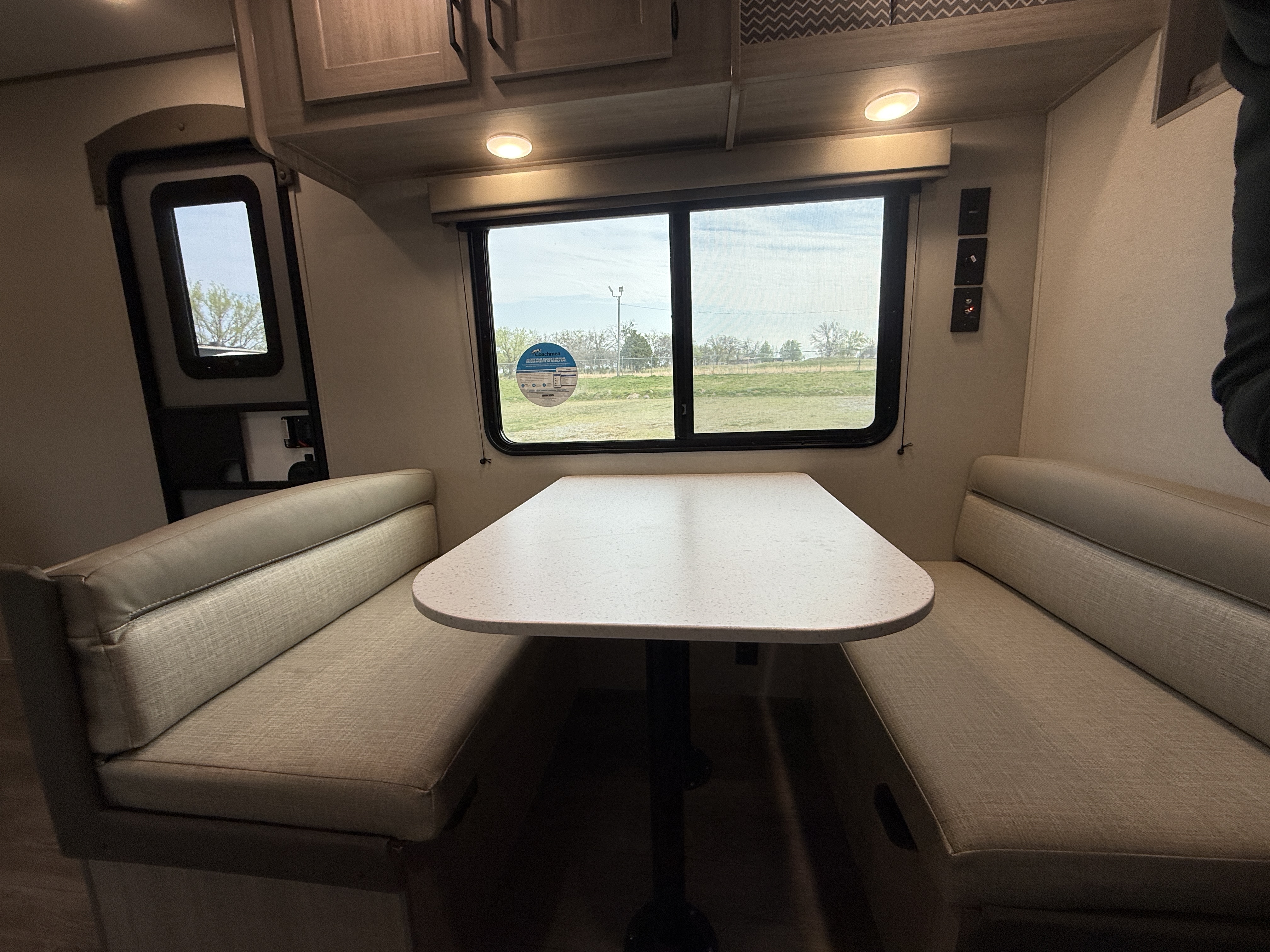 2026 Coachmen Catalina Summit Series 8 261BH - Image 17