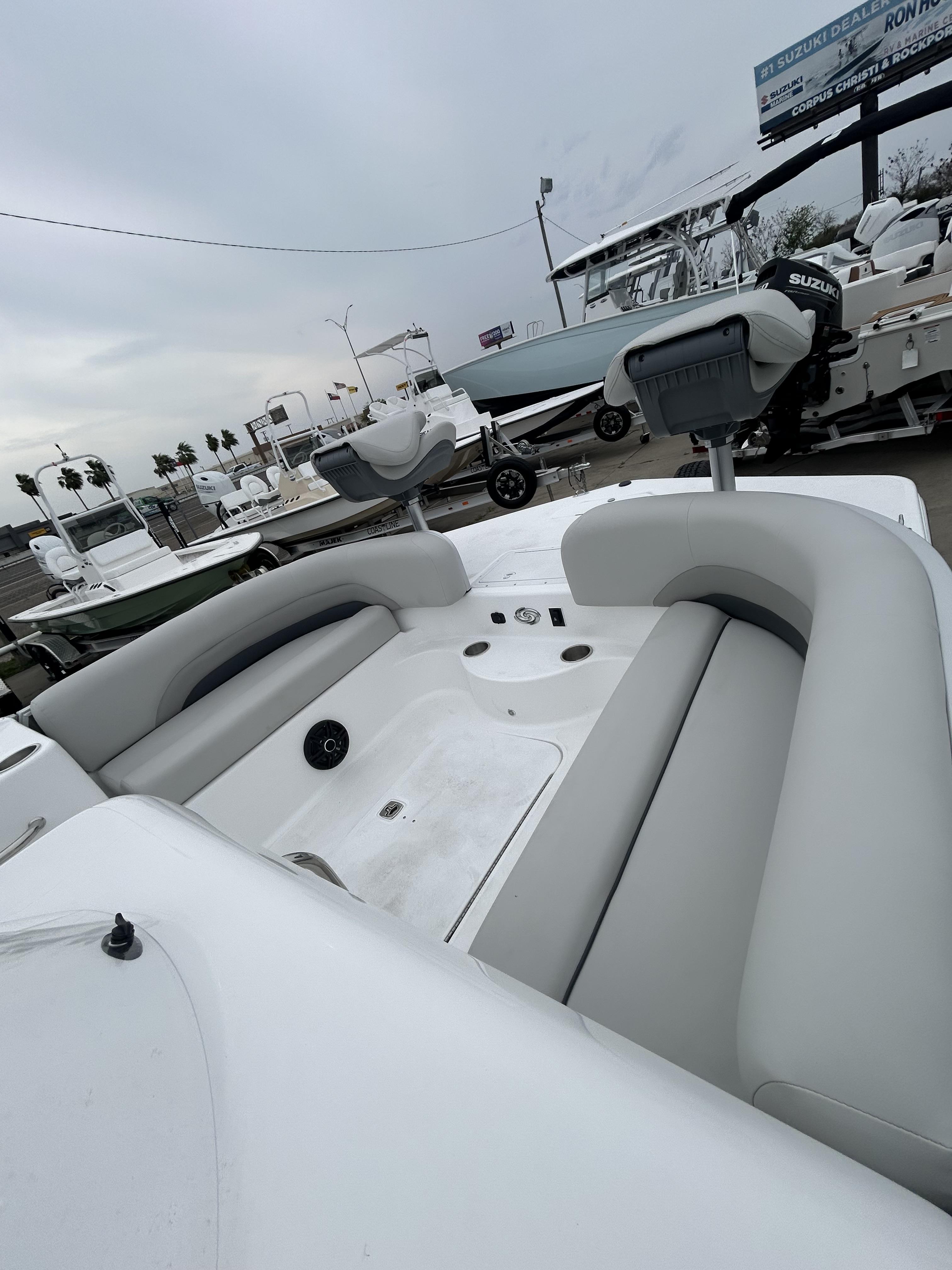 2026 HURRICANE 2026 FUNDECK 198 RE - Image 5