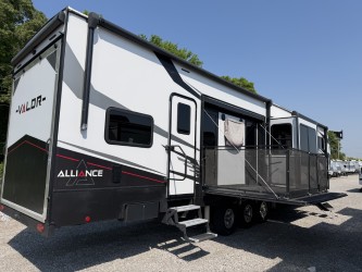 2023 Alliance RV VALOR 42V13 - Image 9