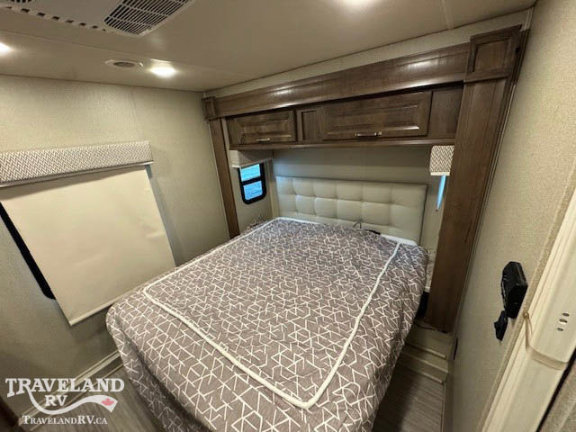 2018 Entegra Coach Esteem 29V - Image 10