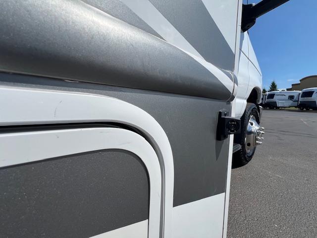 2025 Thor Motor Coach Quantum LC28 - Image 10