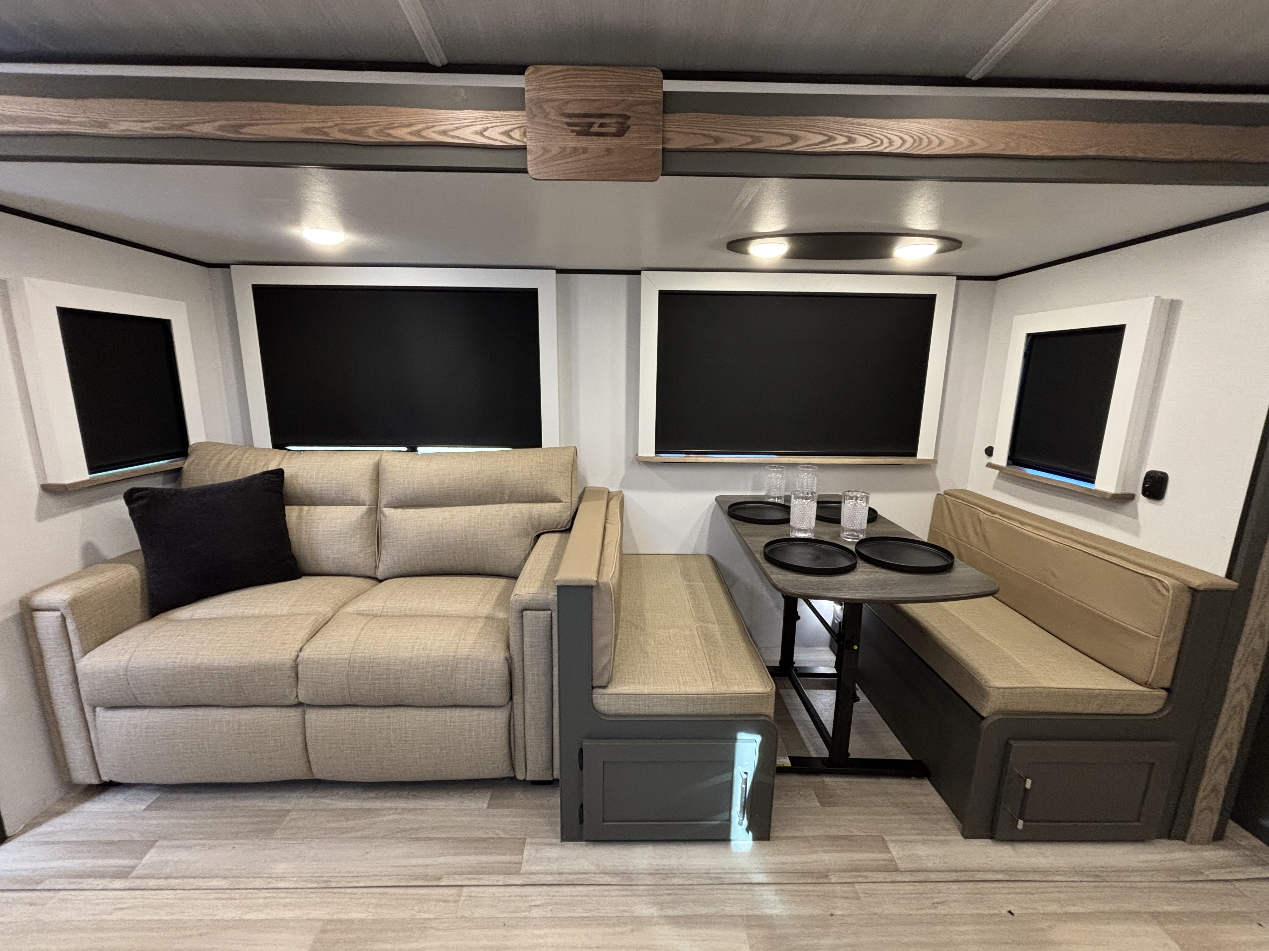 2026 Keystone Bullet Premium 265FKS - Image 13