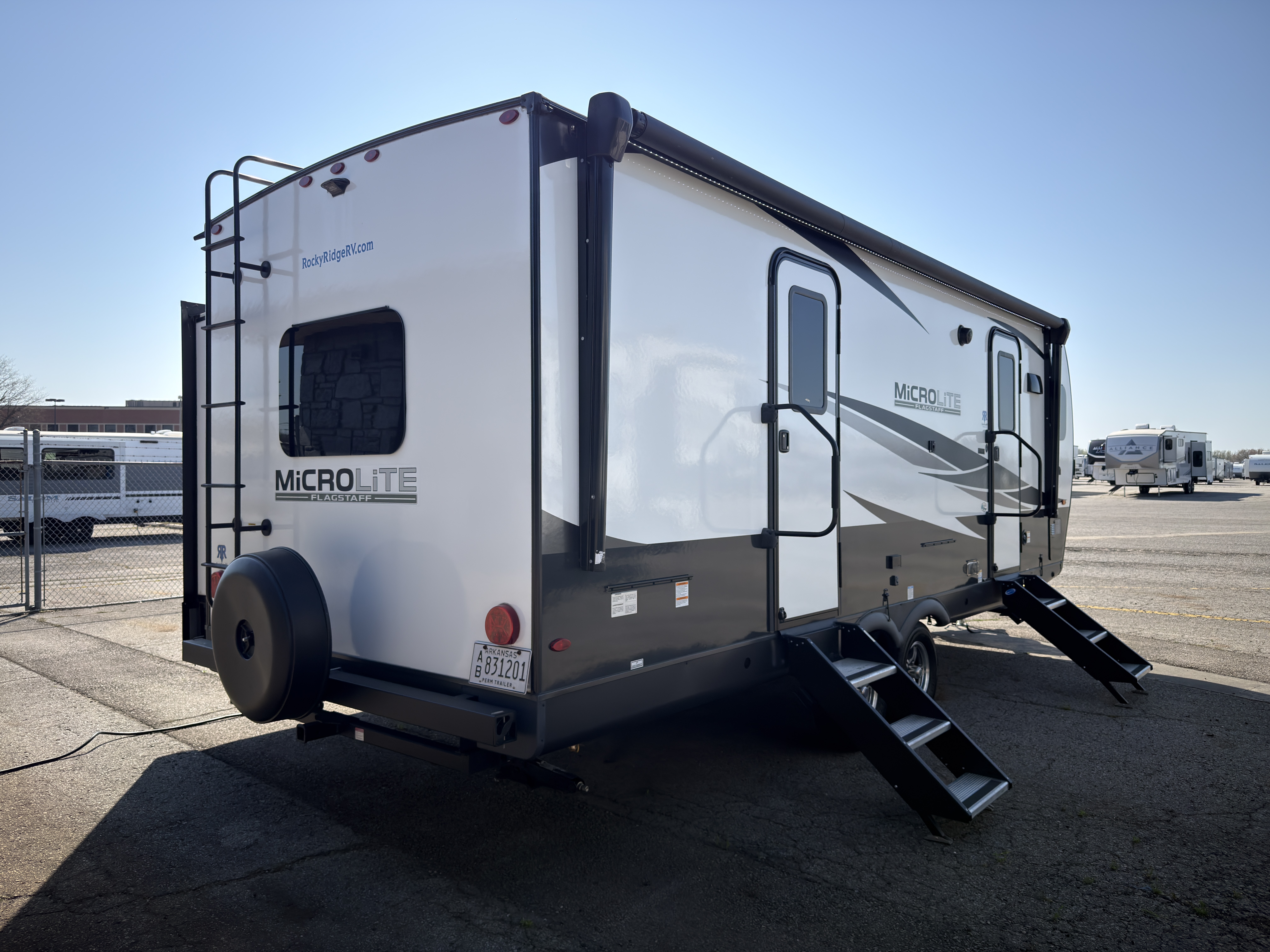 2024 Forest River Flagstaff Micro Lite 25FKBS - Image 7