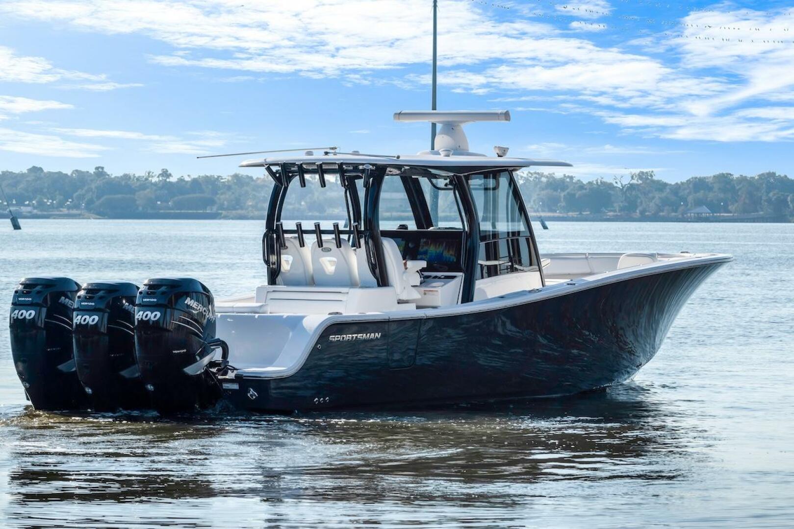 2022 Sportsman Open 352 Center Console - Image 4