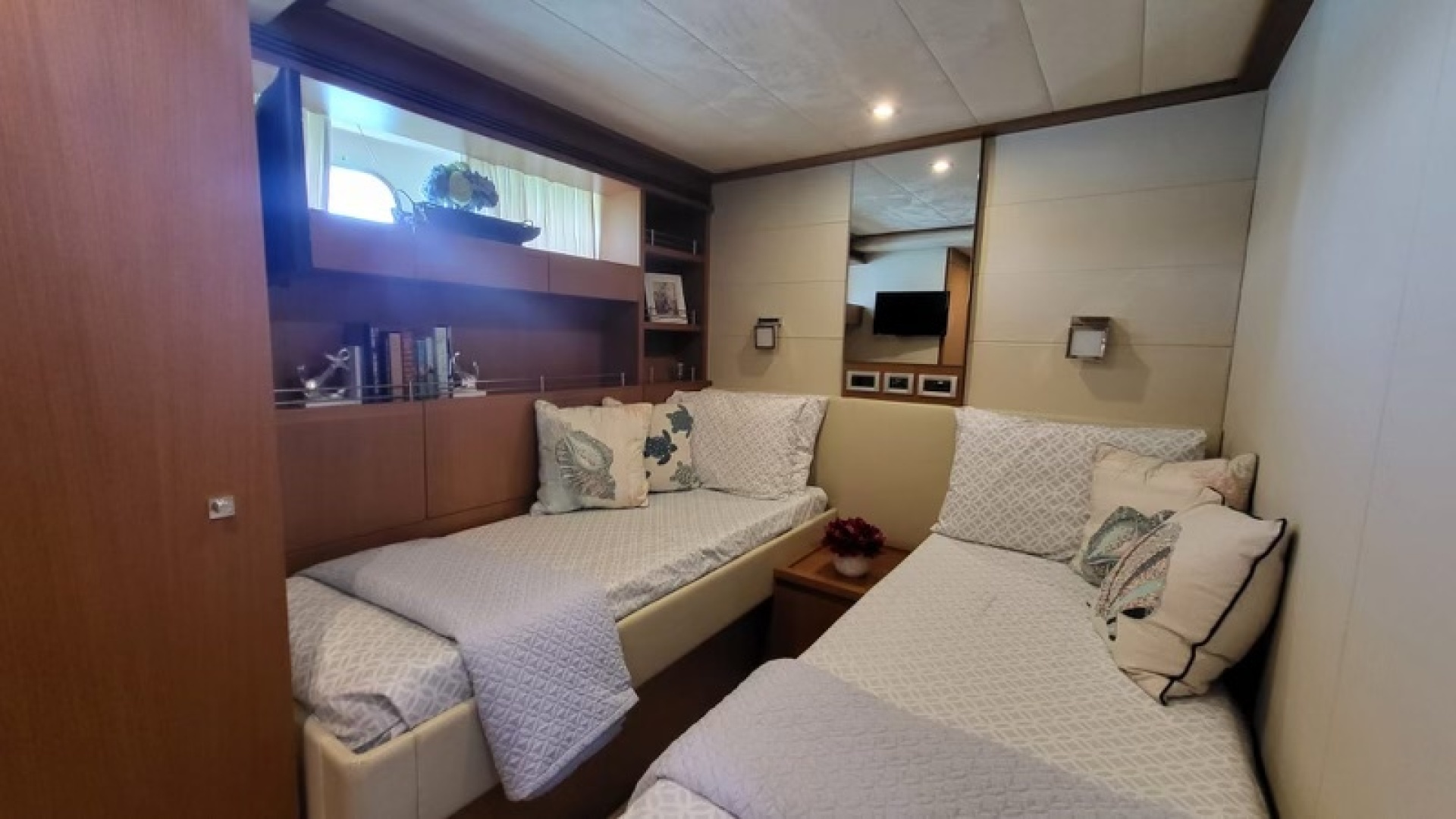 2007 Ferretti Yachts Ferretti Yachts Ferretti 780 Base - Image 30