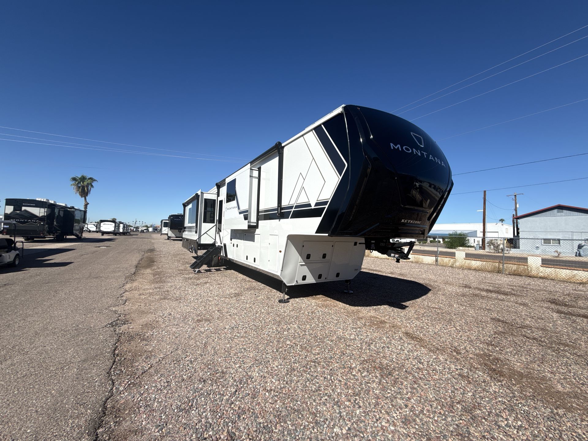 2027 Keystone Montana 3900RK - Image 1