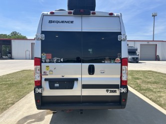 2023 THOR MOTOR COACH SEQUENCE 20J - Image 4