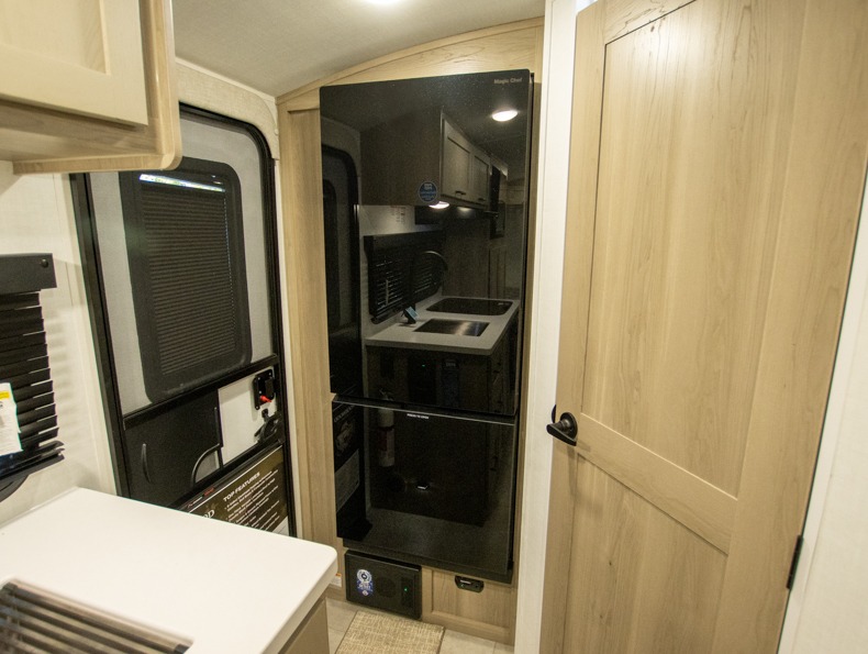 2026 Forest River Rockwood Geo Pro 19FBS - Image 14