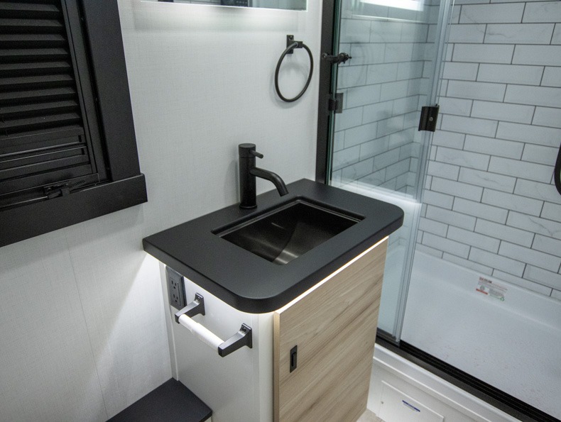 2026 Jayco Melbourne Prestige 25LP - Image 15