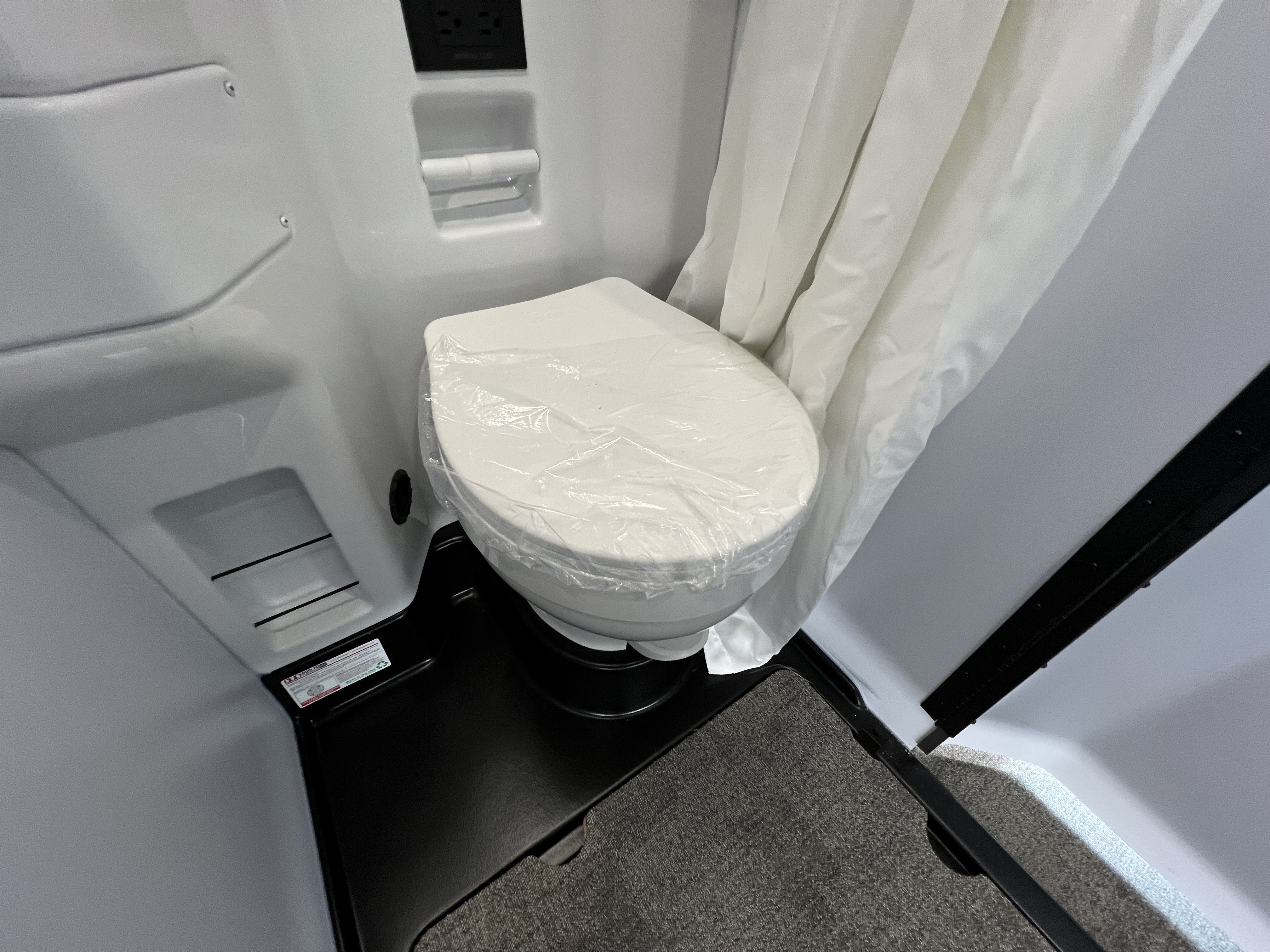 2027 Grand Design Lineage Series VP2 LVP2 - Image 28