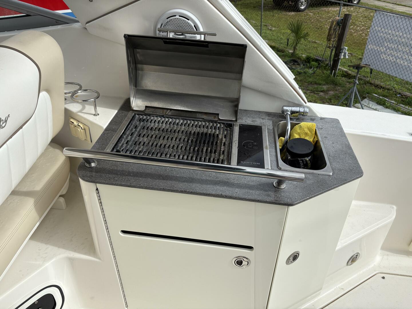 2012 Sea Ray 310 Sundancer - Image 11