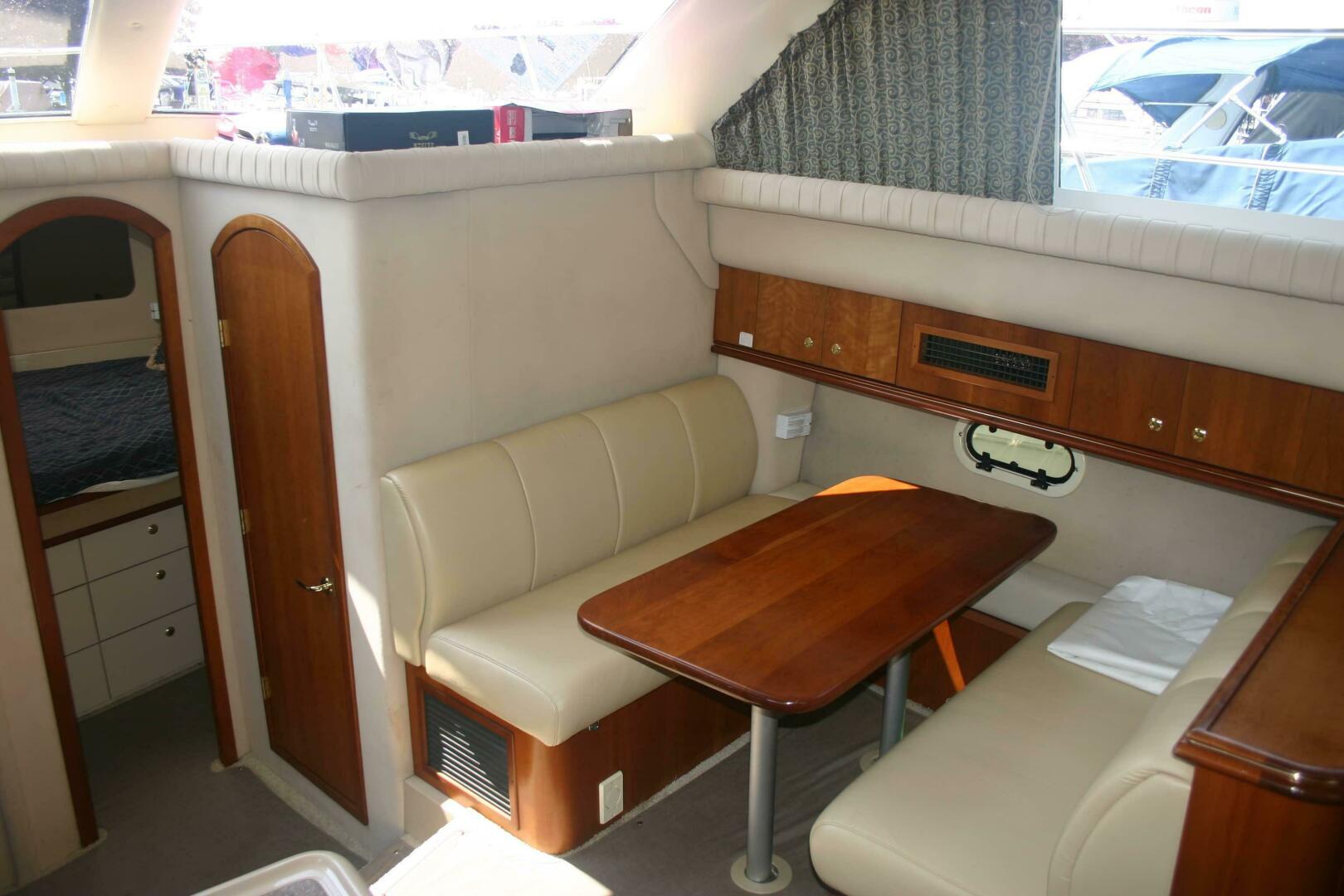 2001 Cruisers Yachts 3750 Motor Yacht - Image 34