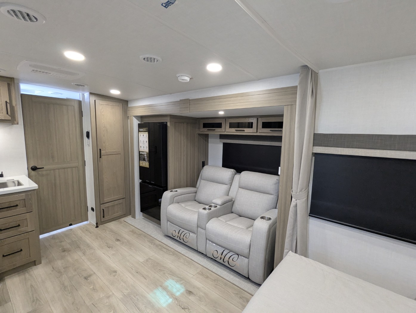 2027 Forest River Rockwood Mini Lite 2213S - Image 11