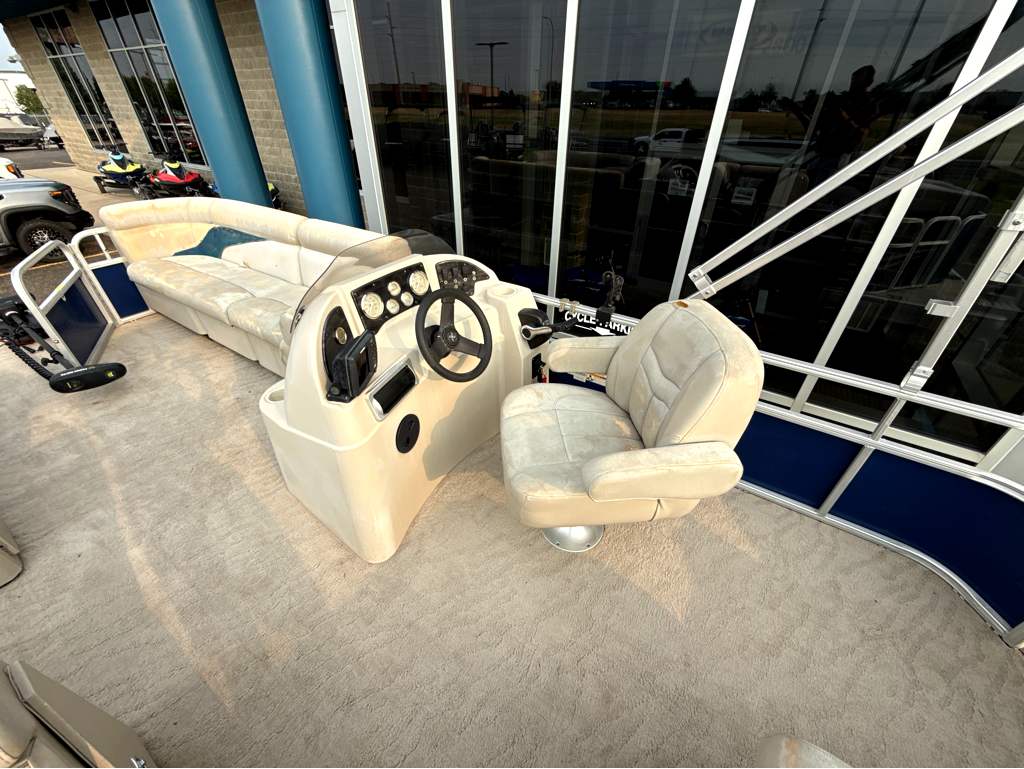 2011 Godfrey Sweetwater 2286FC - Image 17