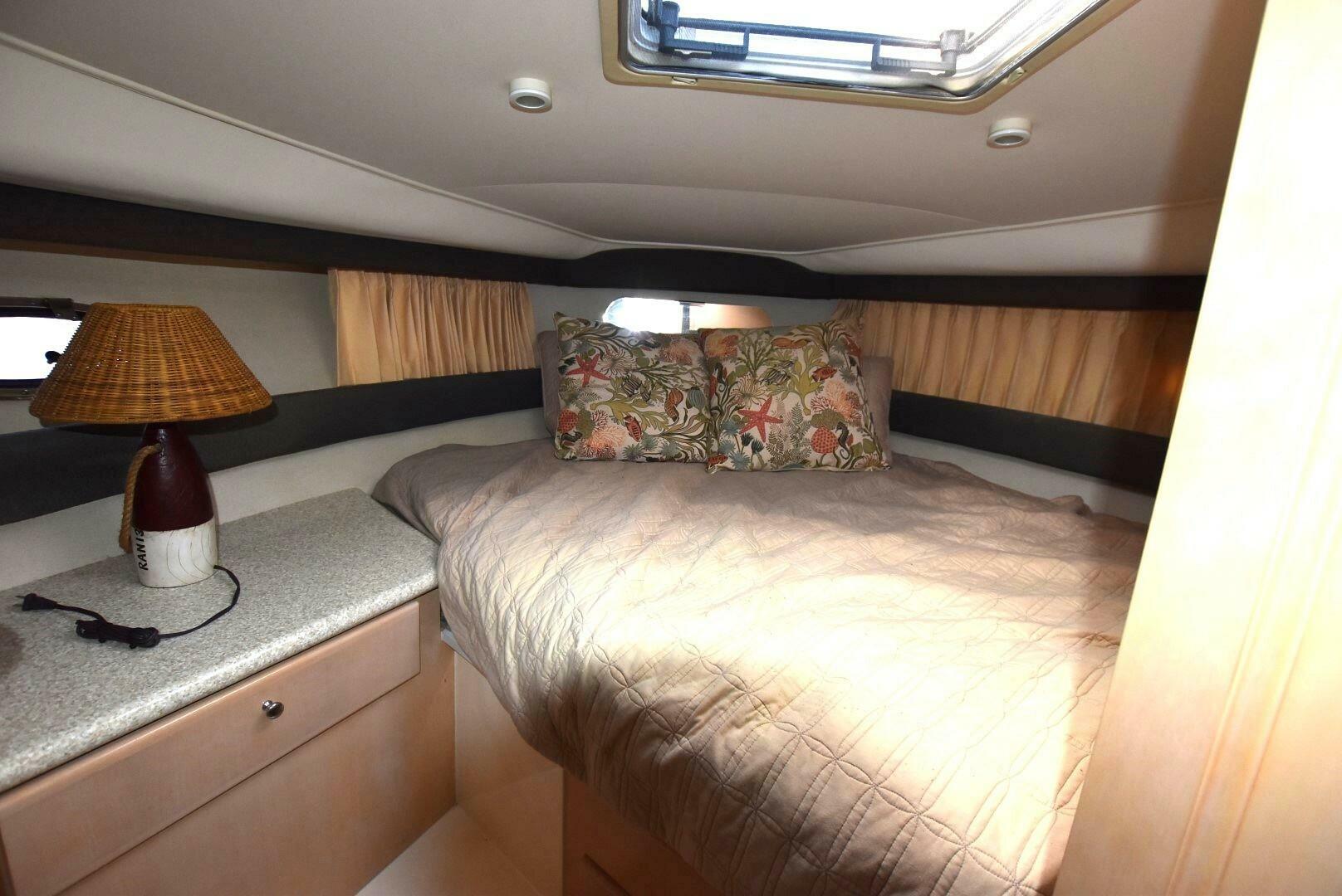 1999 Carver - Image 16