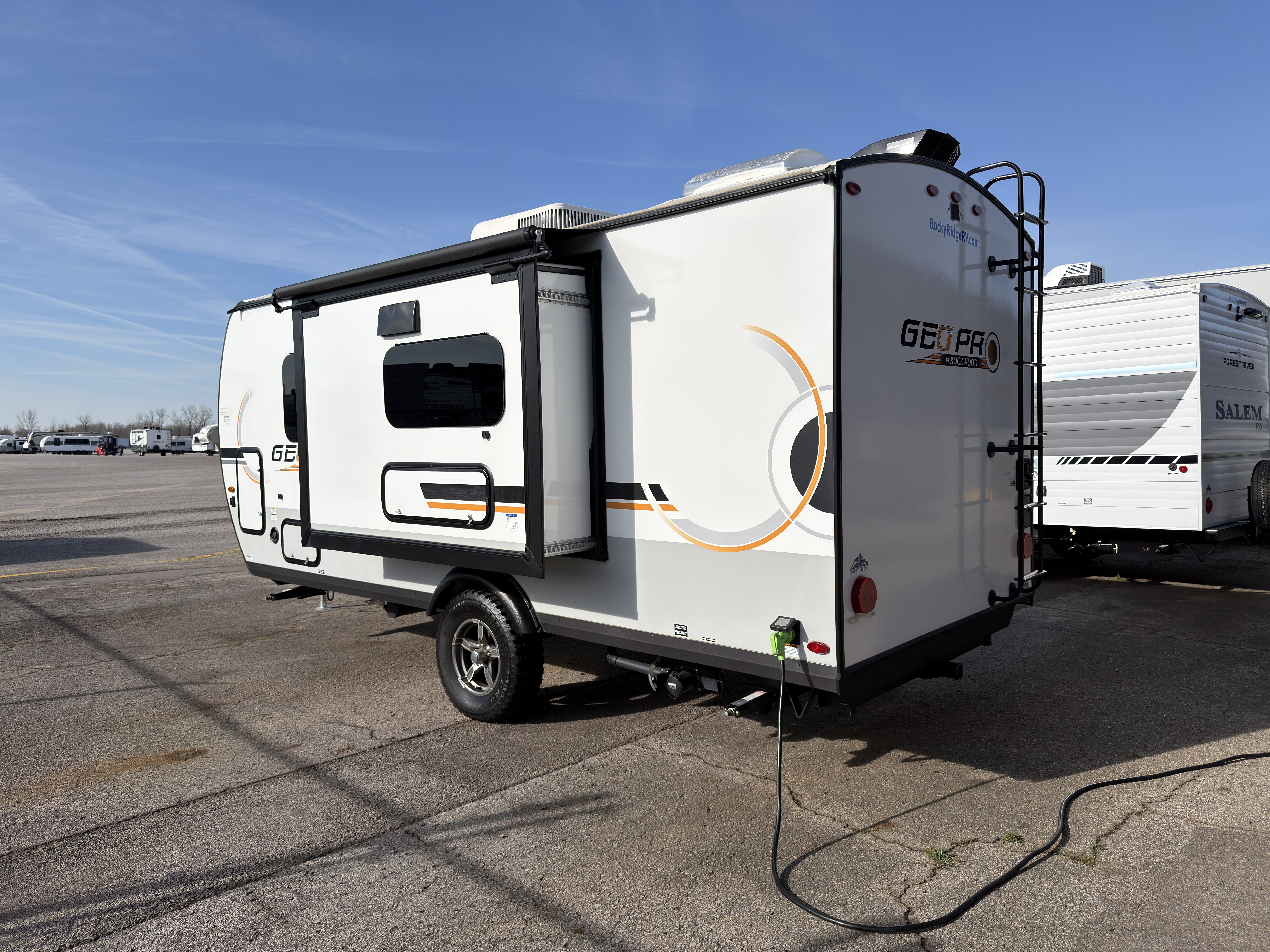 2023 Forest River Rockwood Geo Pro G19FDS - Image 4